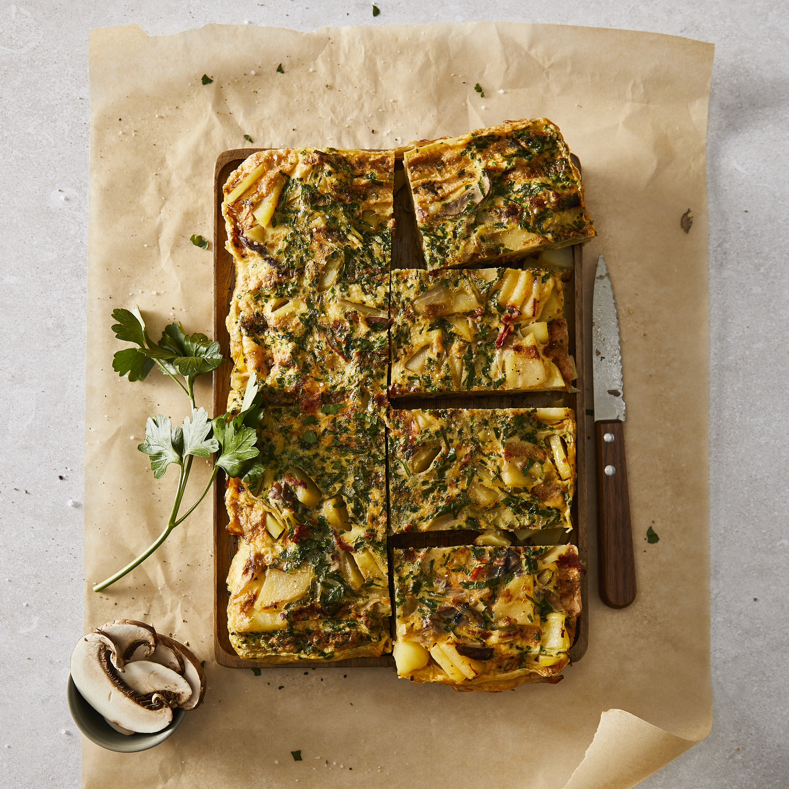 Spaanse tortilla met aardappel en chorizo