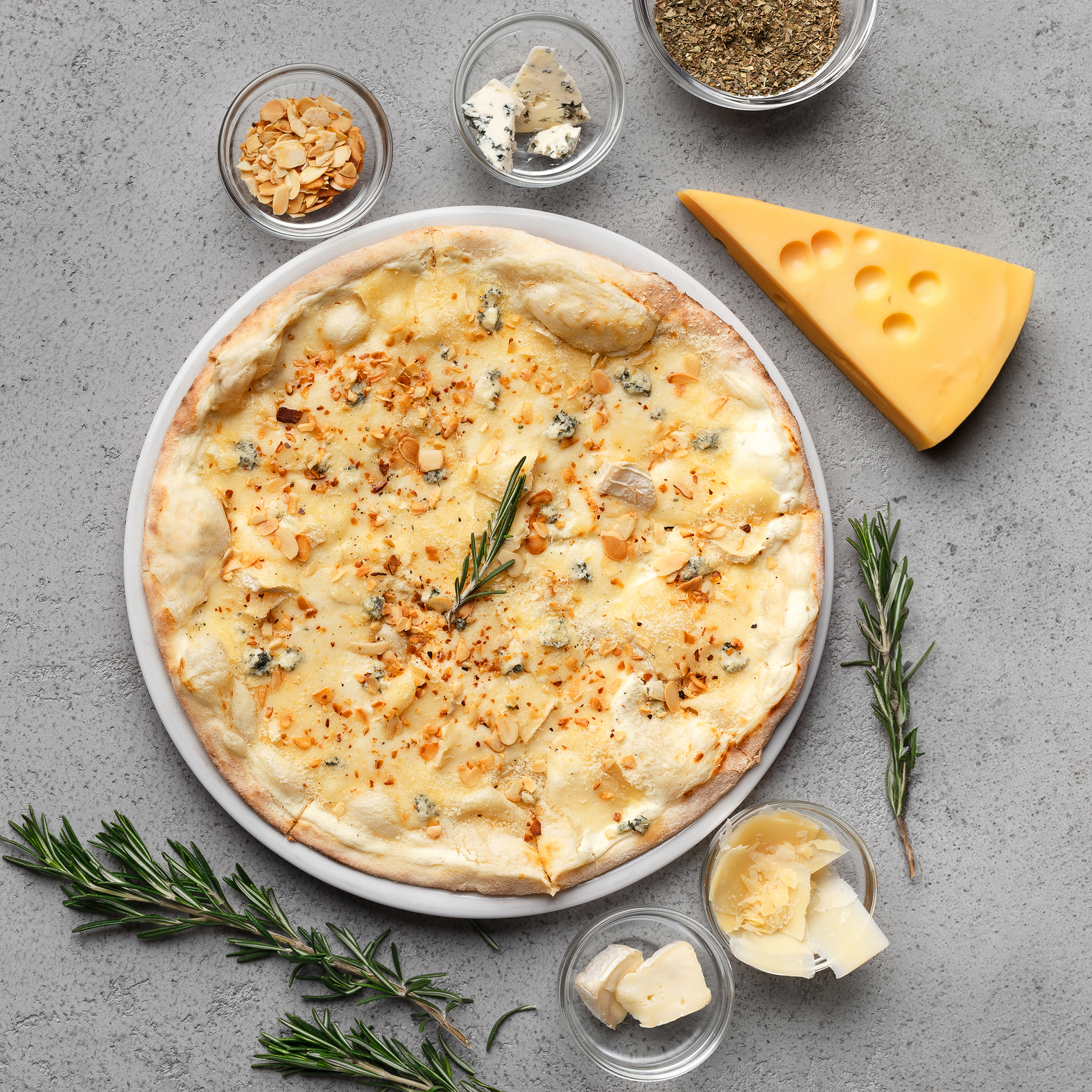 Vier-Käse-Pizza