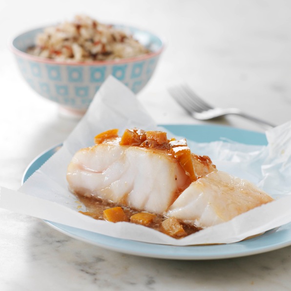 Bacalhau em papelote com mel e limão em conserva