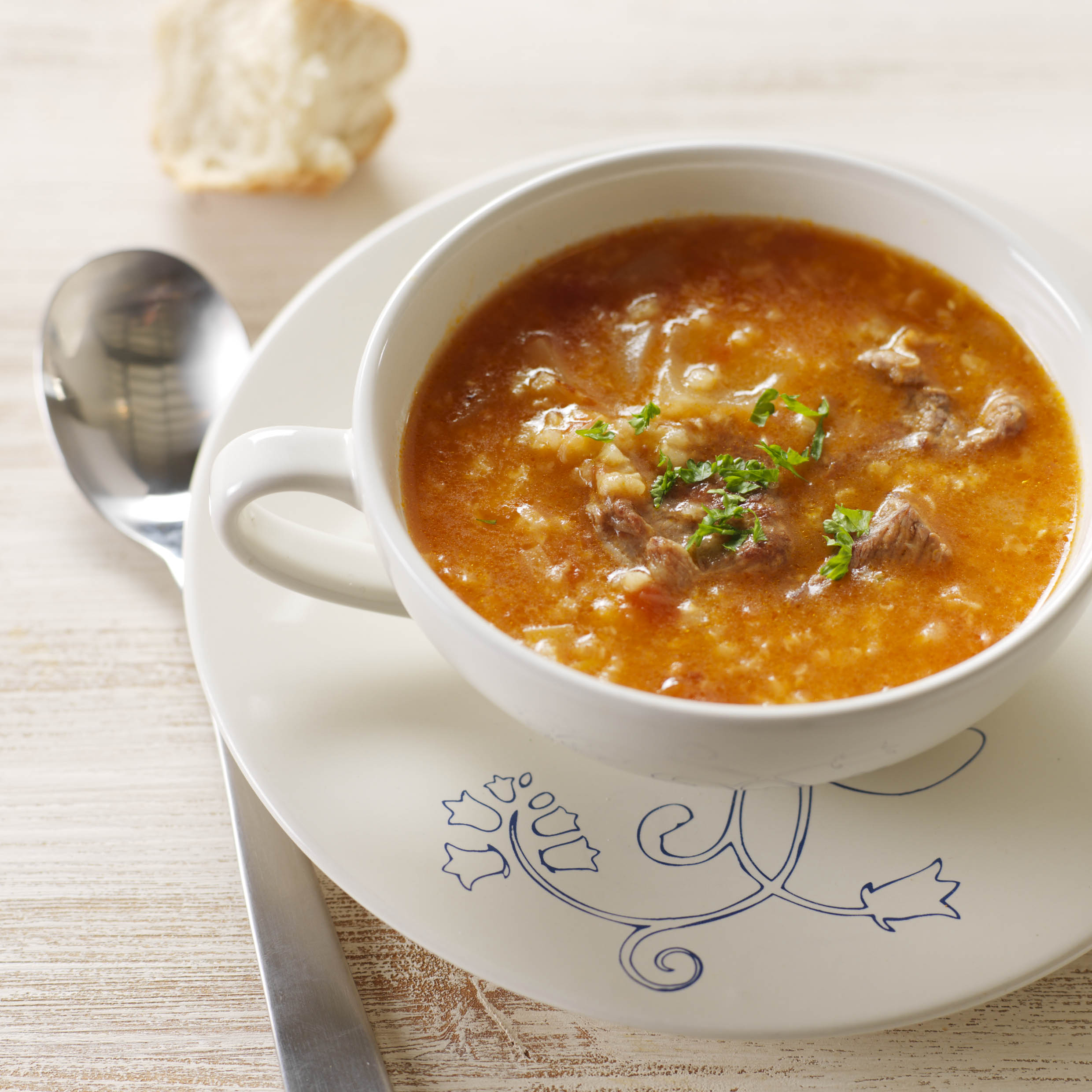 Sopa de cordero y tomates