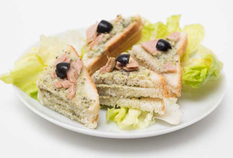 Tramezzini con crema di lattuga
