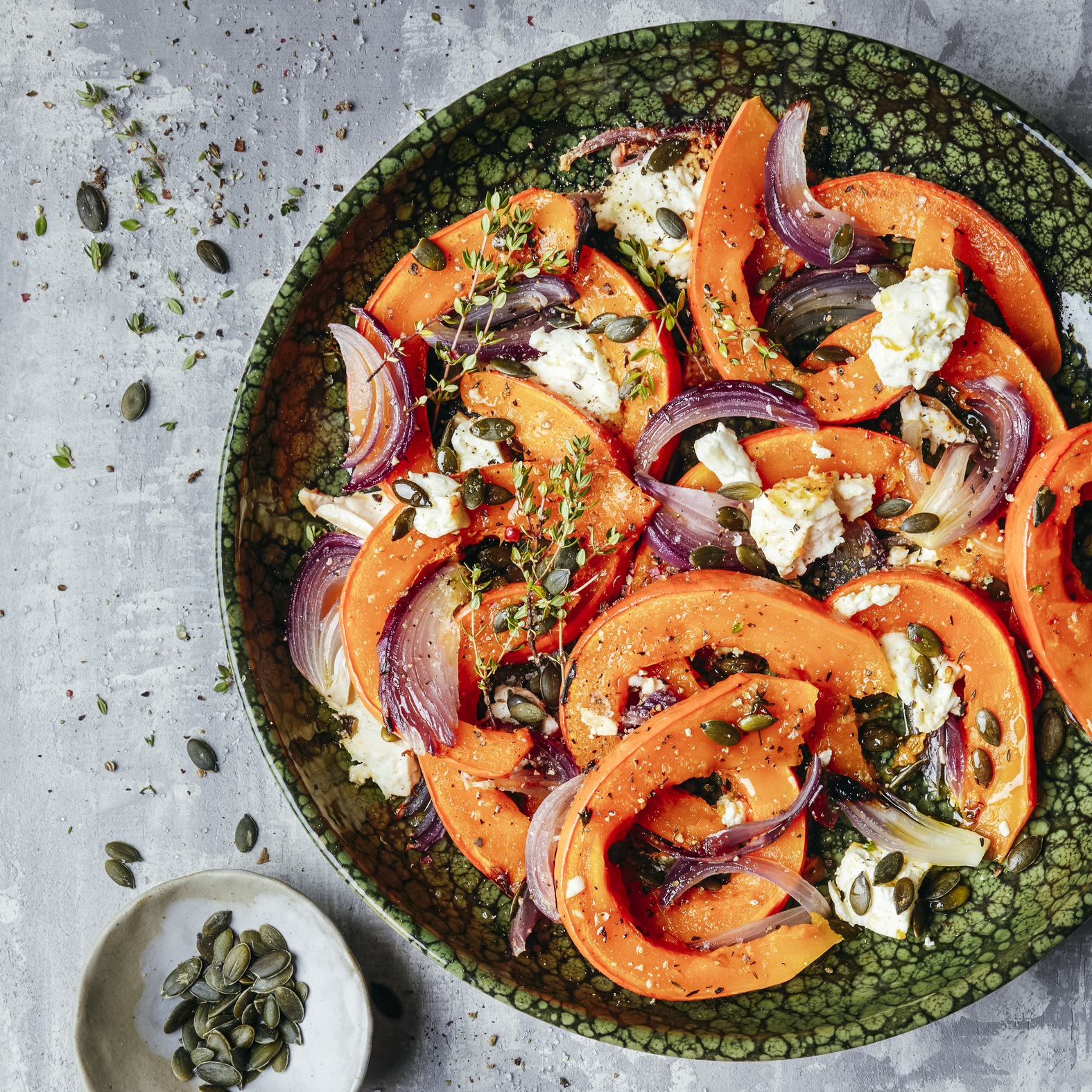 Gebackener Kürbis mit Feta und Thymian