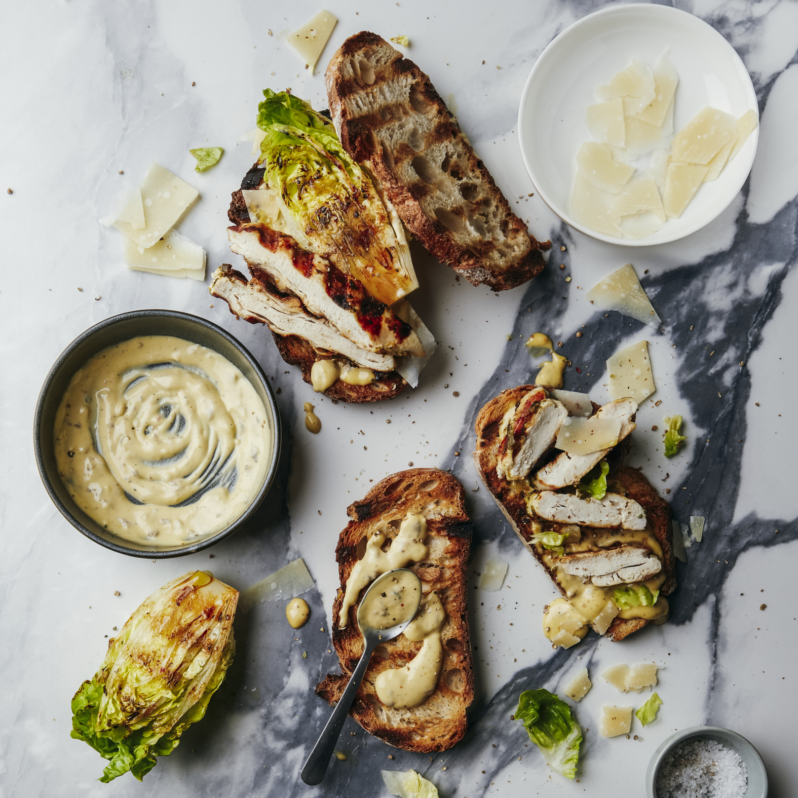 Geroosterde ceasar chicken-sandwich