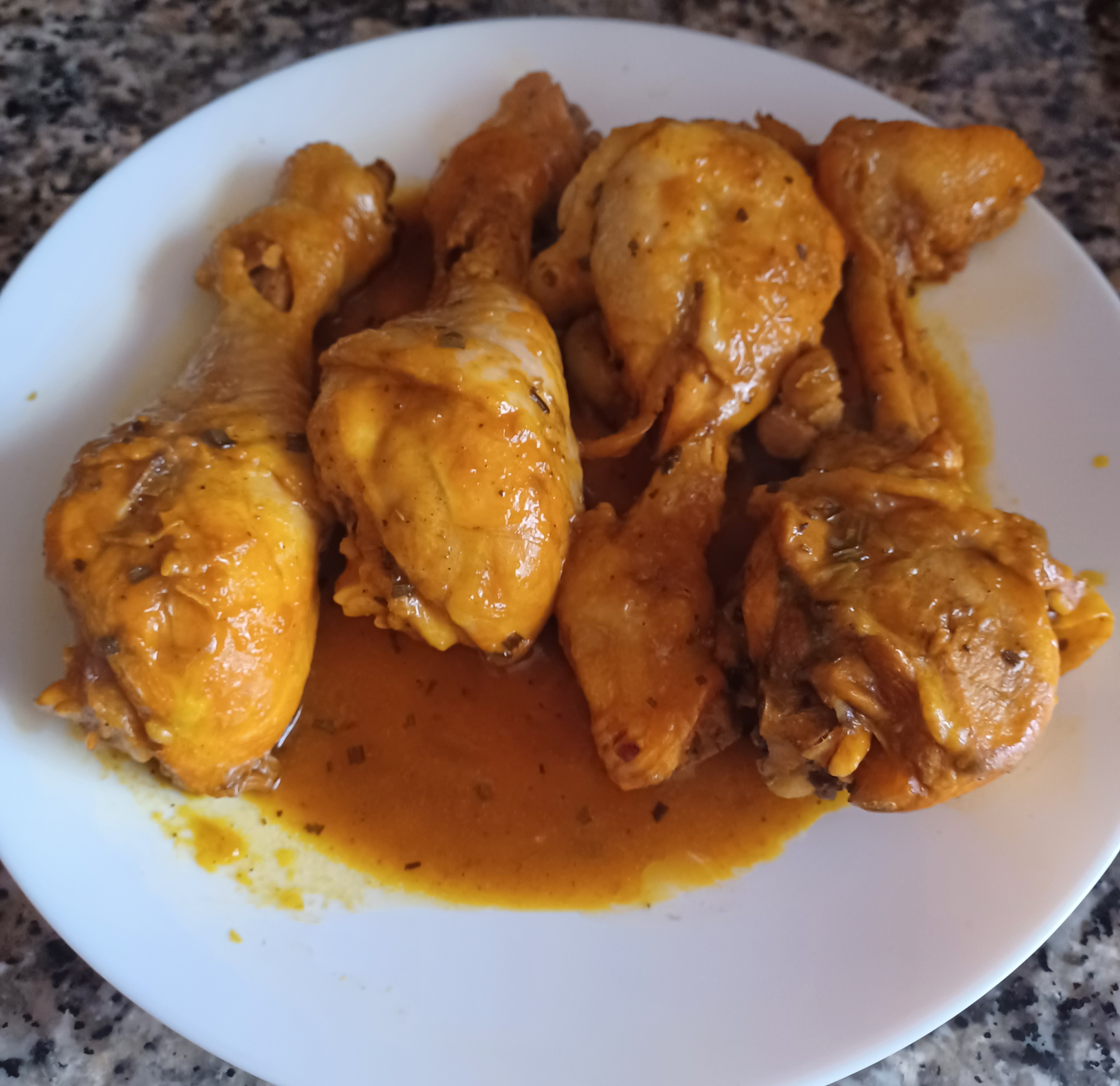 Pollo en salsa de romero
