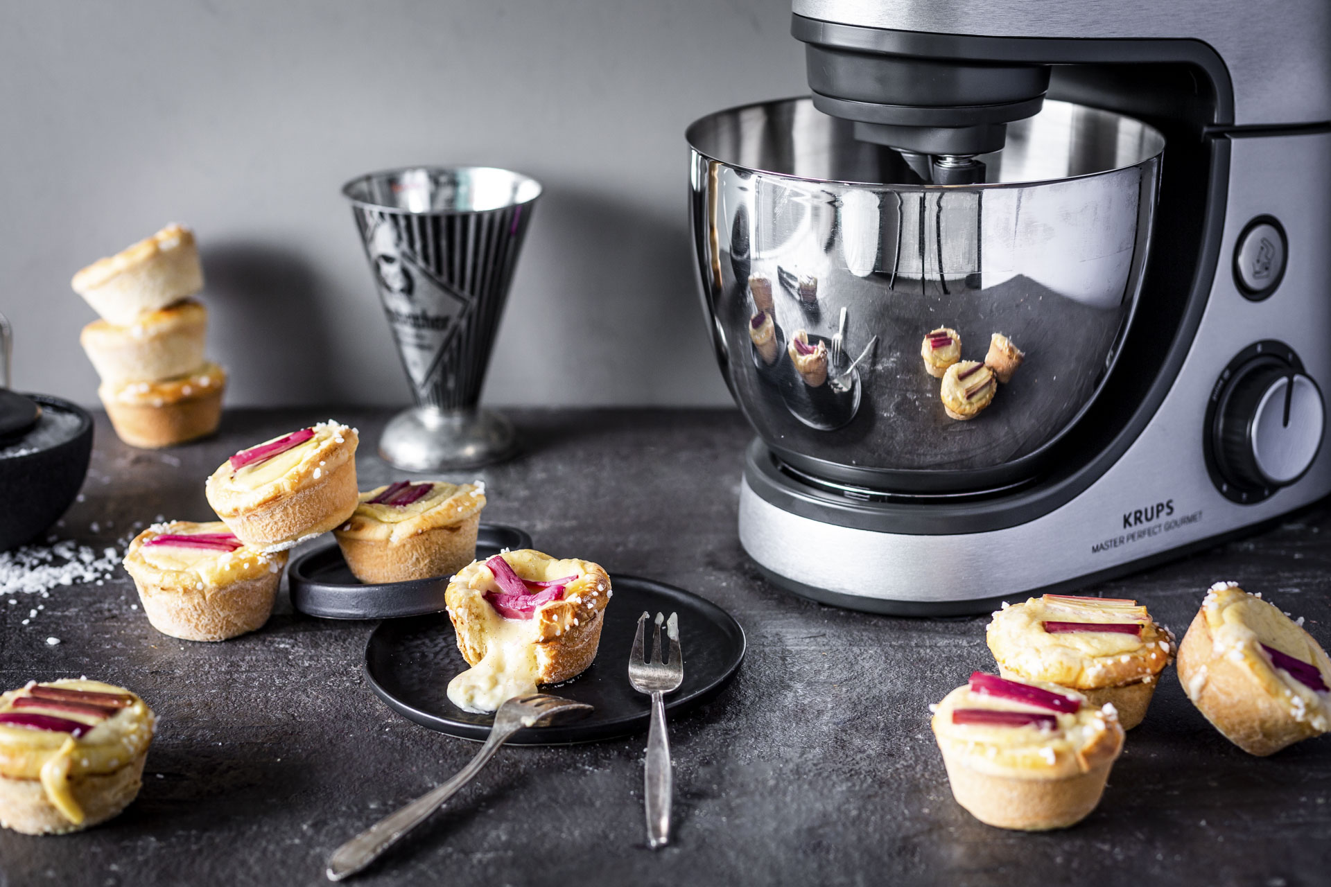 Rhabarber-Brioche-Törtchen mit Vanillecreme