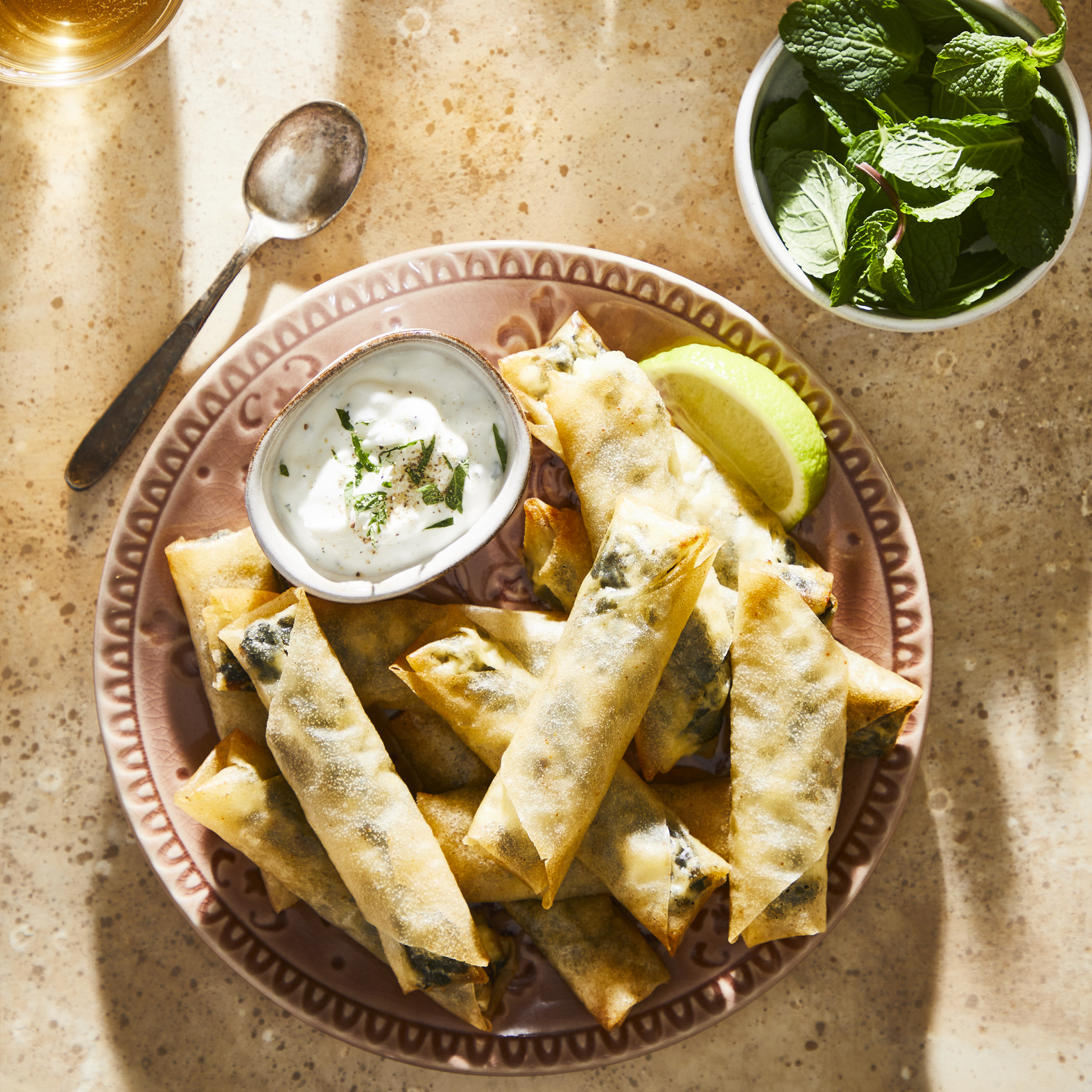 Rollitos de espinacas y queso feta