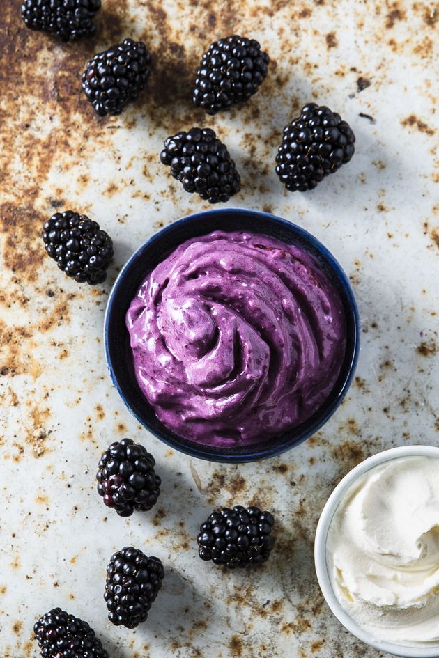 Sorbete de moras y mascarpone