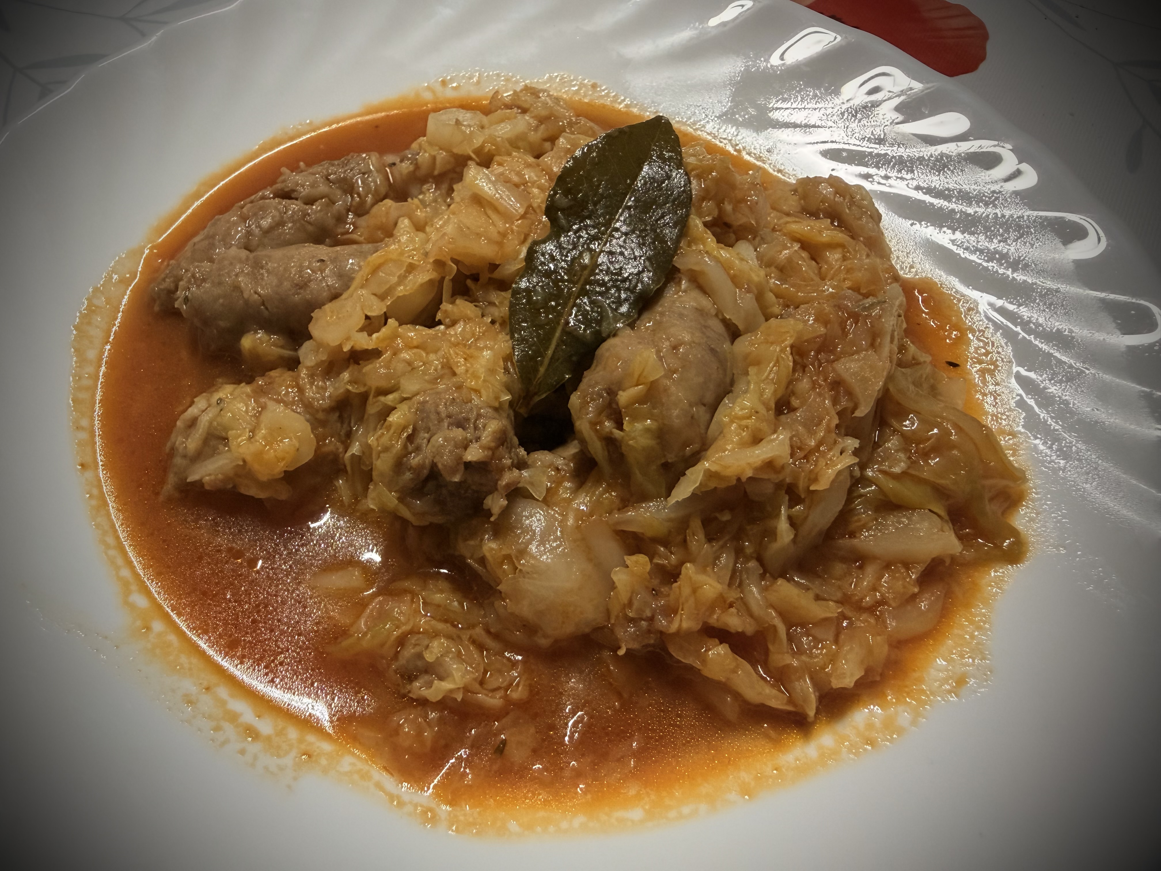 Cavolo stufato con salsiccia