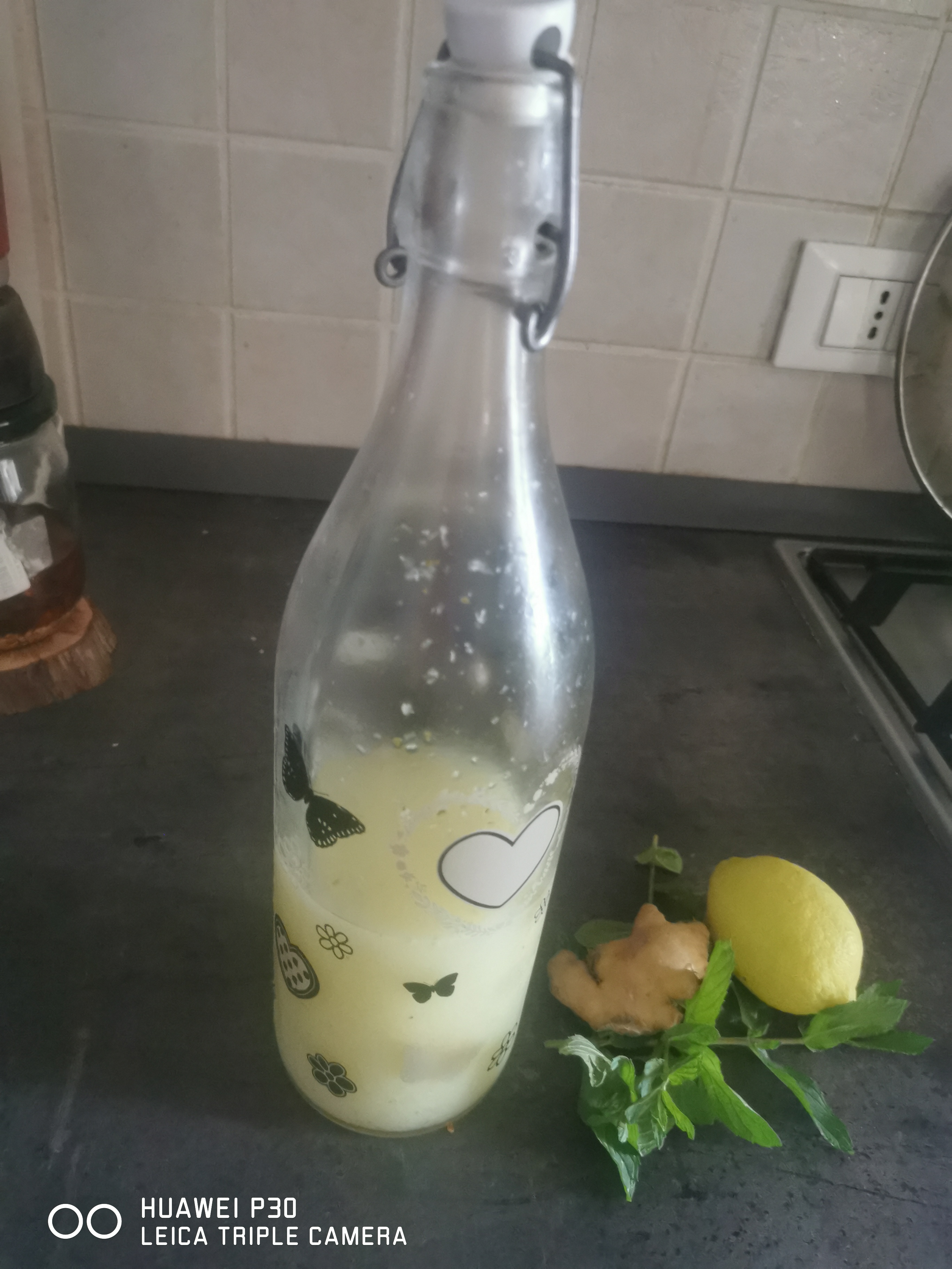 Limonata con zenzero e menta