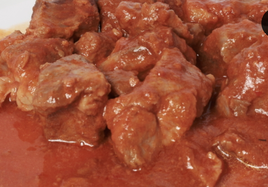Carne con tomate