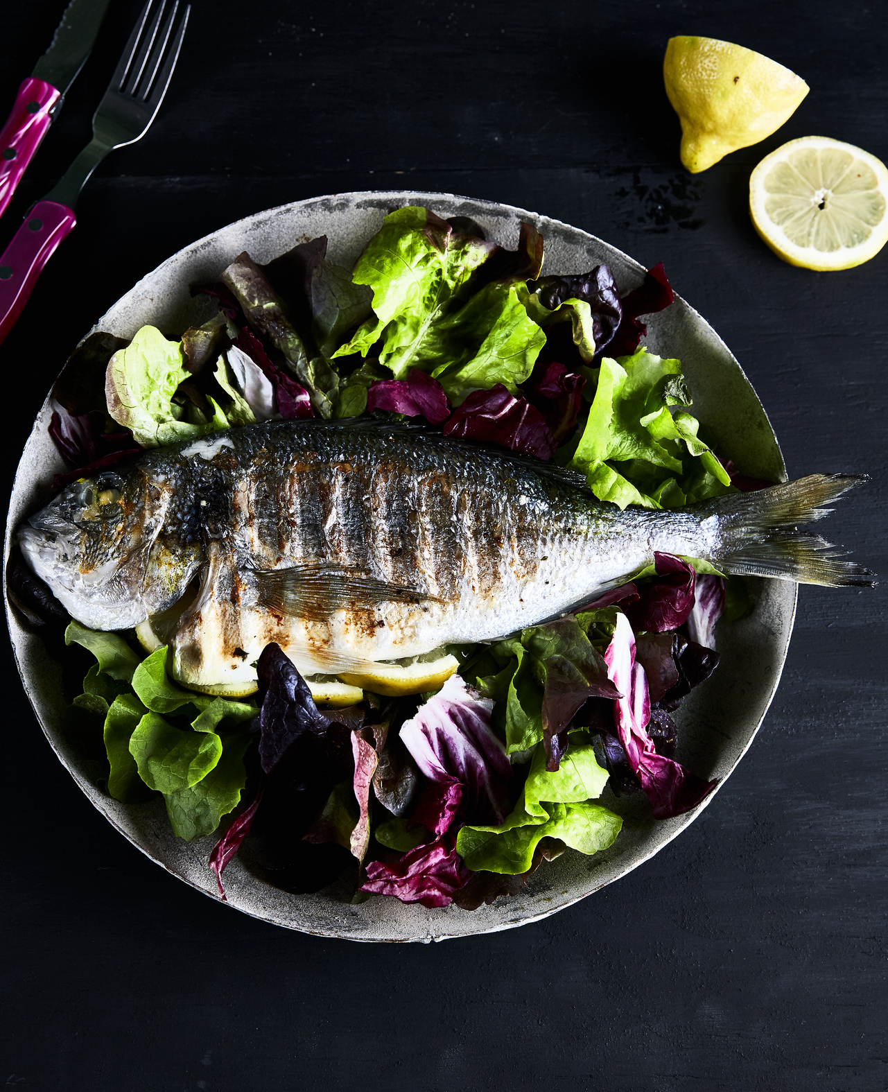 Orata alla griglia con erbe aromatiche