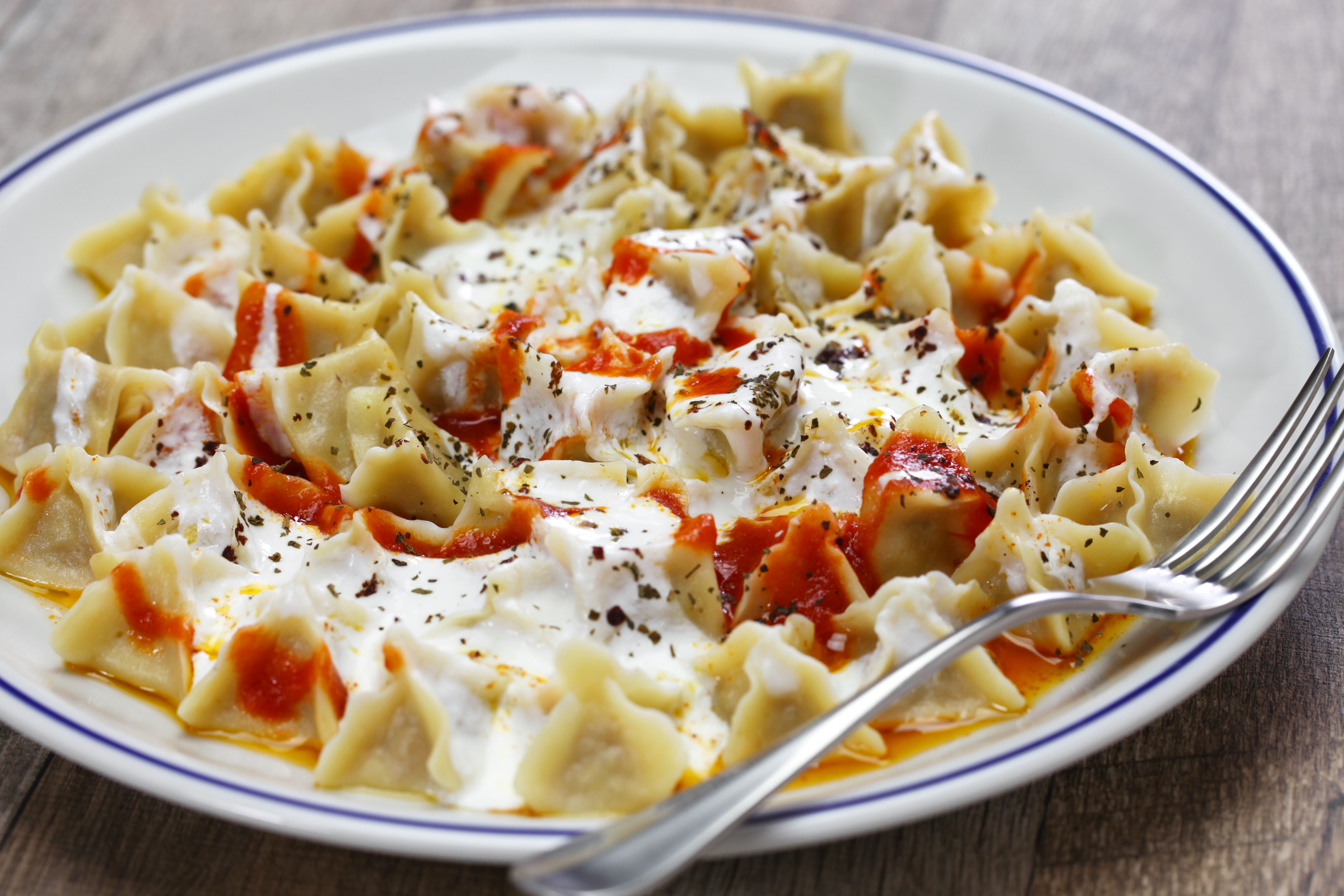 Raviolis en salsa de pimiento