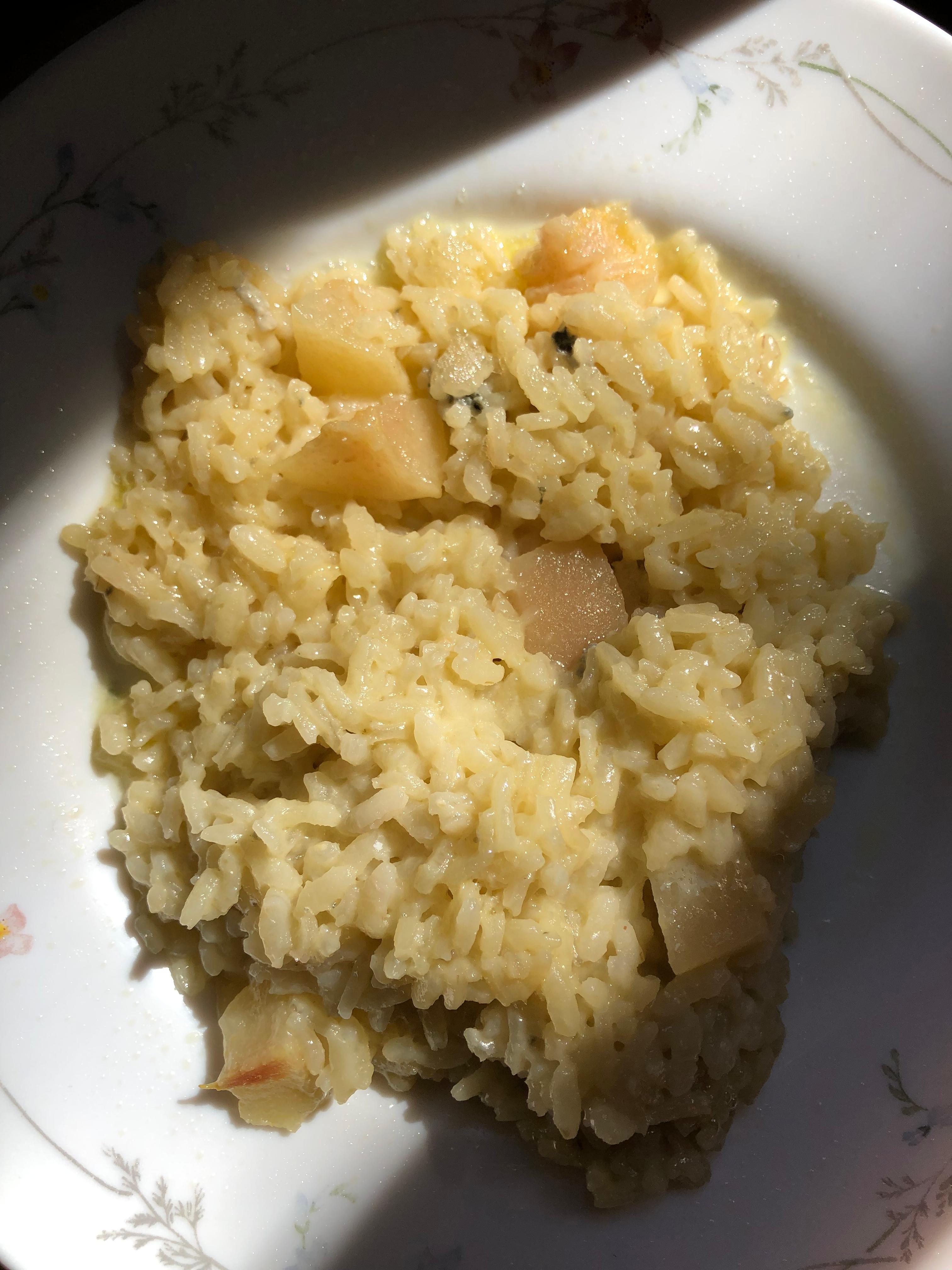 Risotto con queso gorgonzola y pera o manzana