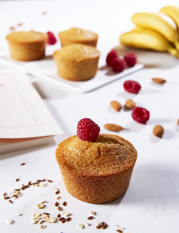 Magdalenas sin gluten con mantequilla de almendras y mermelada