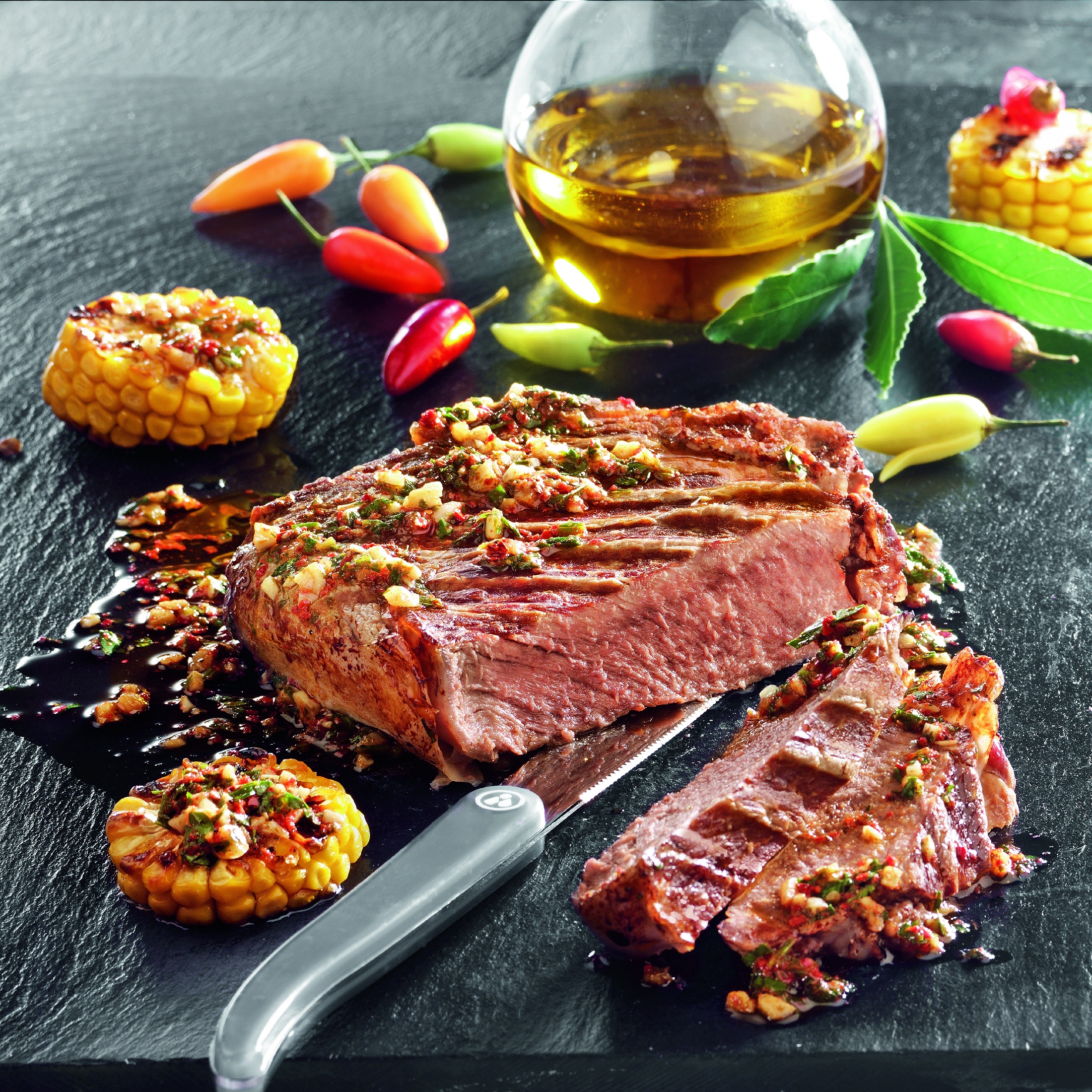 Lendensteaks mit einer Chimichurri-Sauce