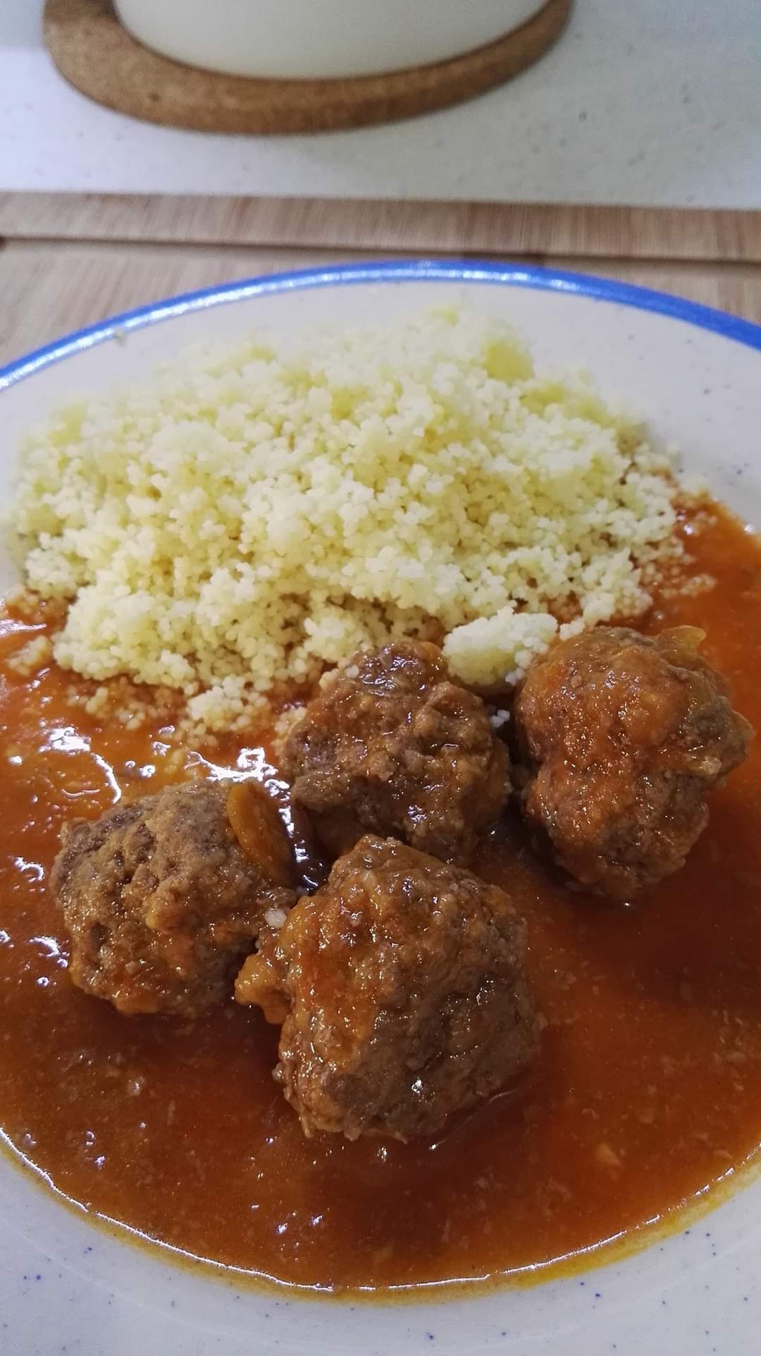 ALBÓNDIGAS CON SALSA DE TOMATE