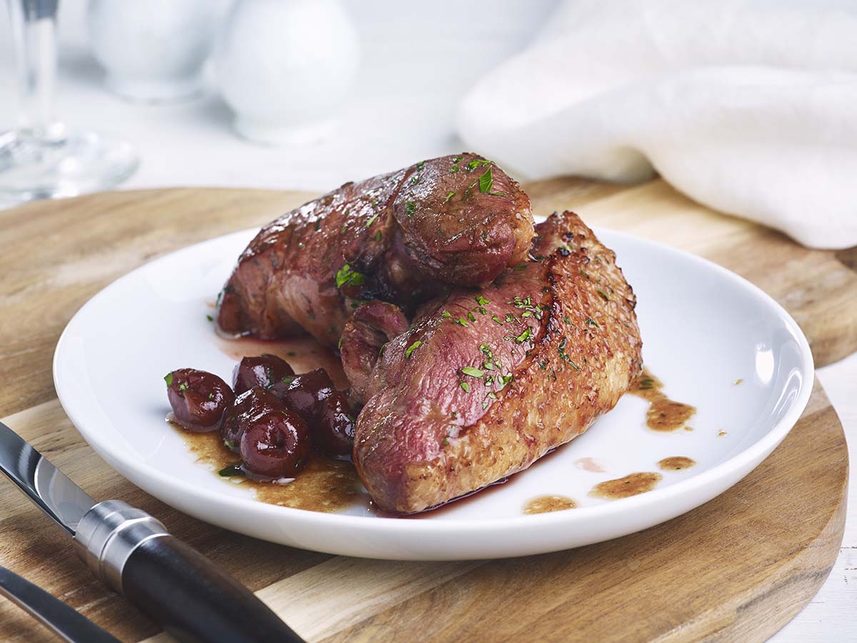 Ente mit Kirschen