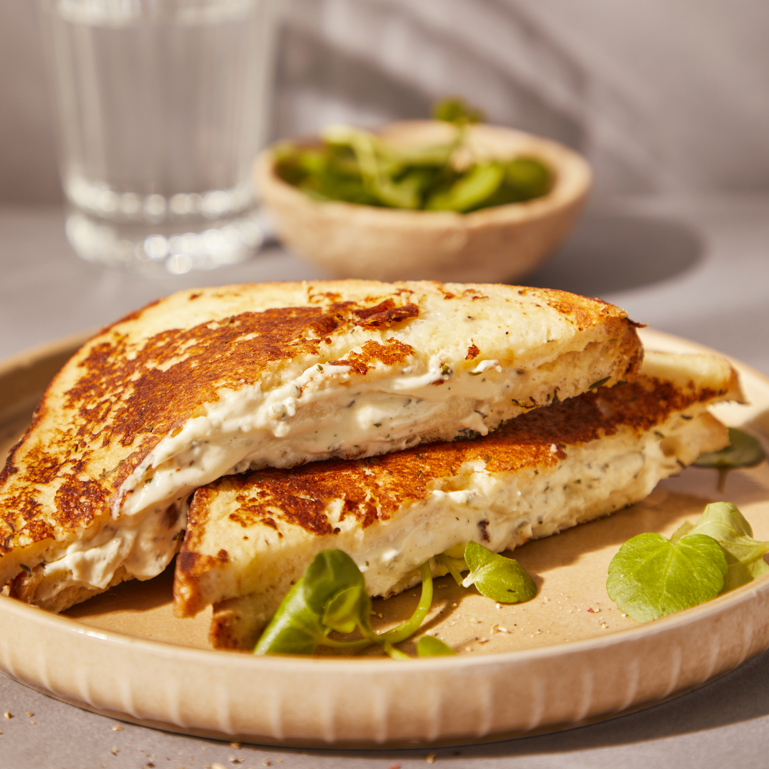 Herzhafter Kräuter-Käse-French-Toast