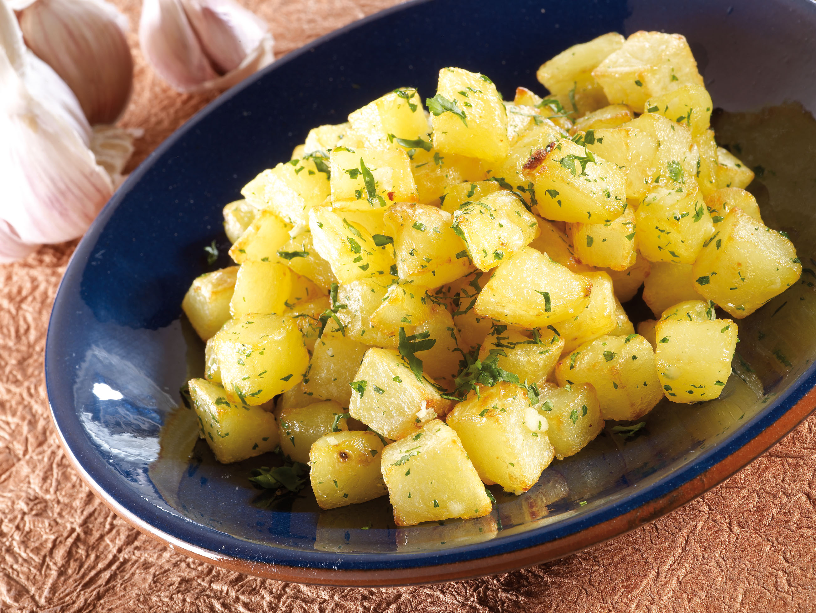 Patatas Con Ajo Y Cilantro