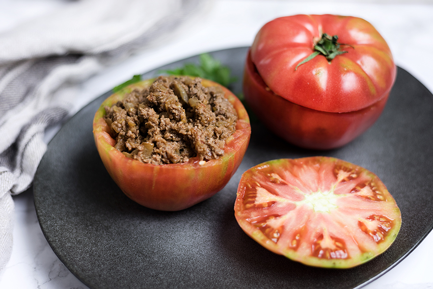 Tomates rellenos de carne picada