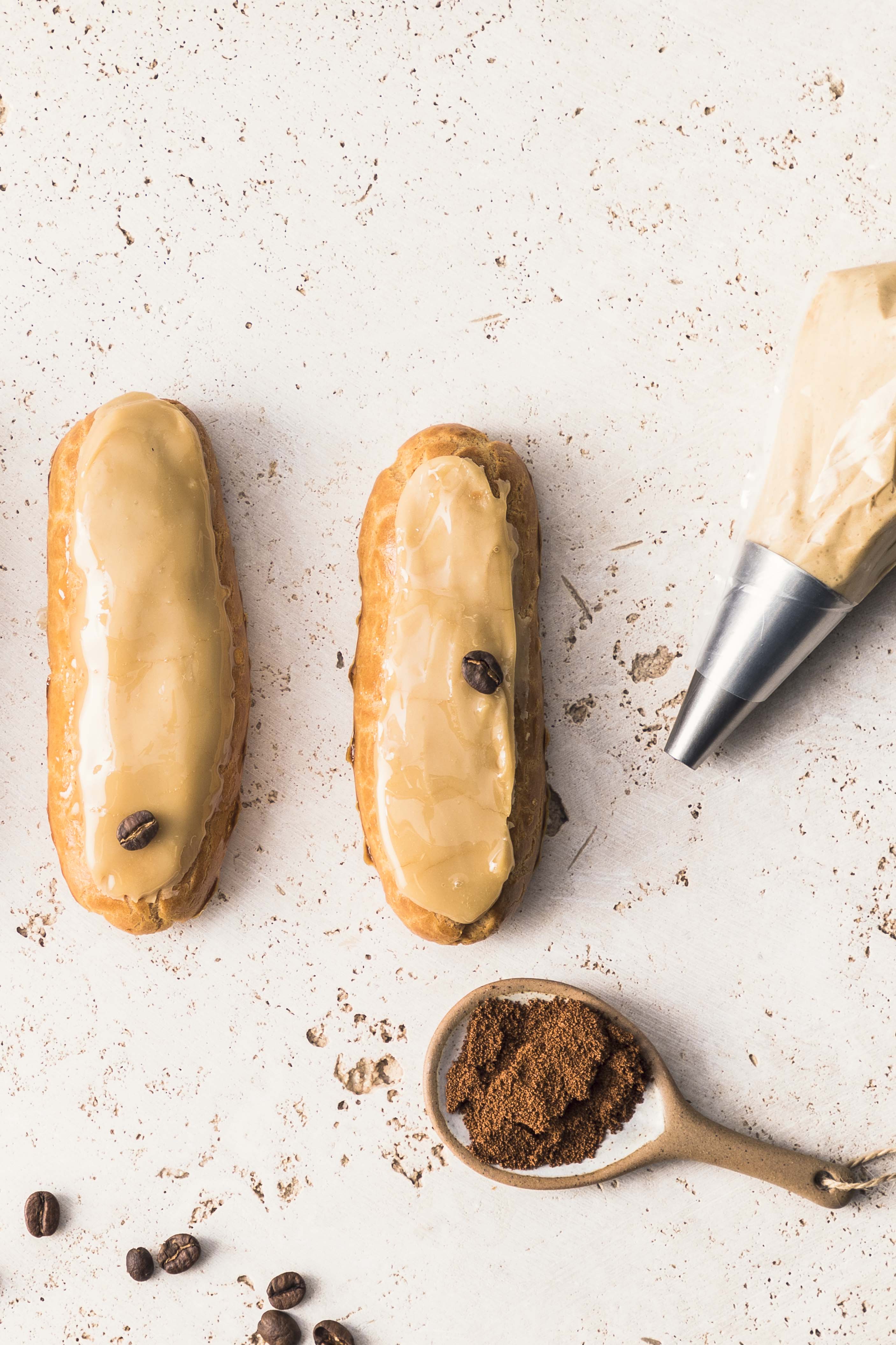 Éclair al caffè