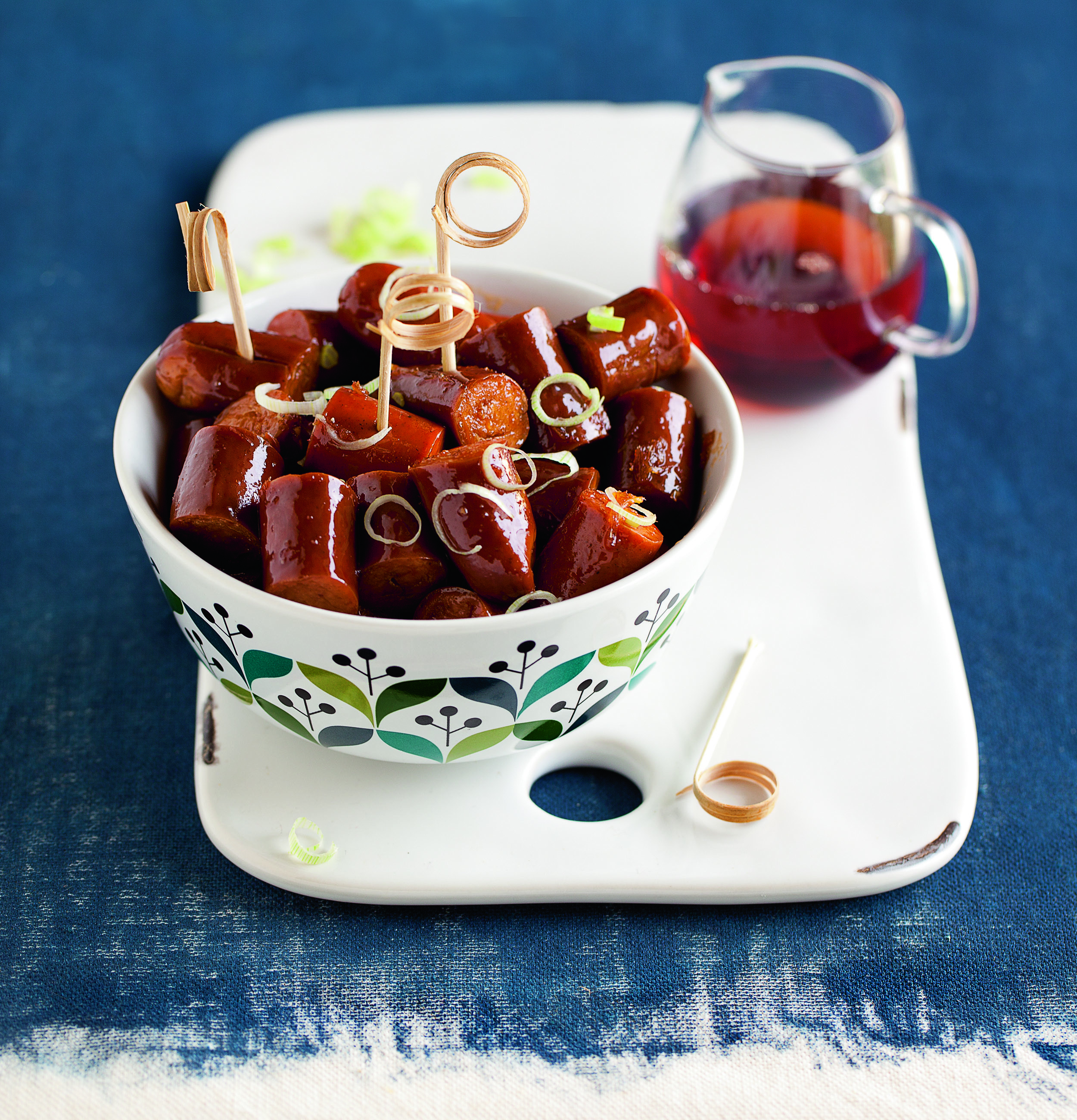 Vegetarische Cocktail-Würstchen mit Ingwer und Ahornsirup