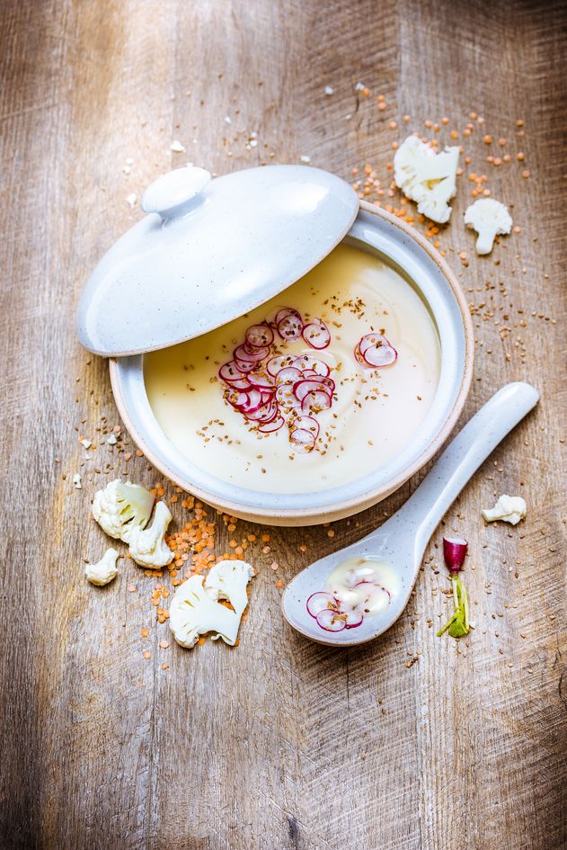 Sopa de coliflor con lentejas rojas