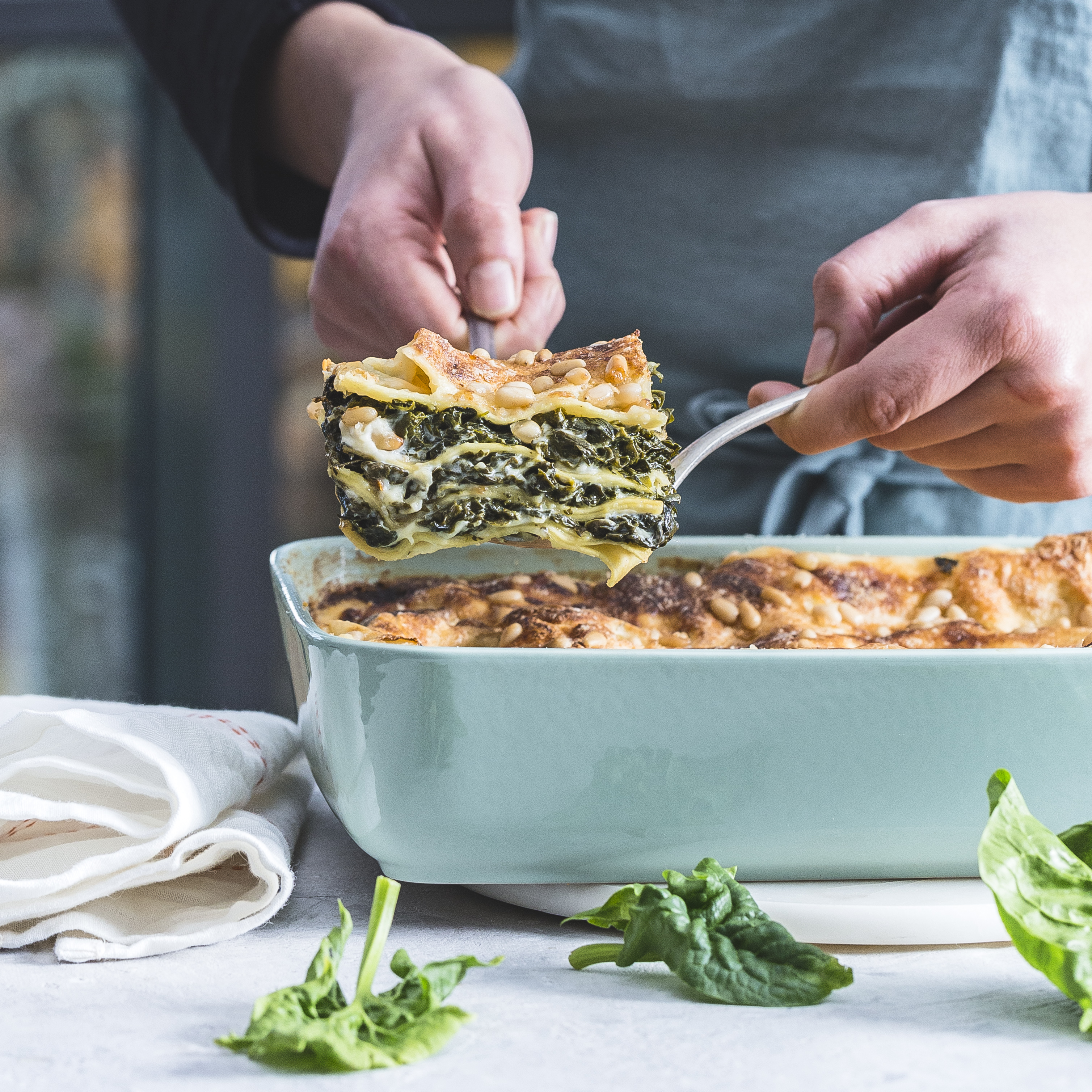 Lasaña de espinacas y bechamel con Comté