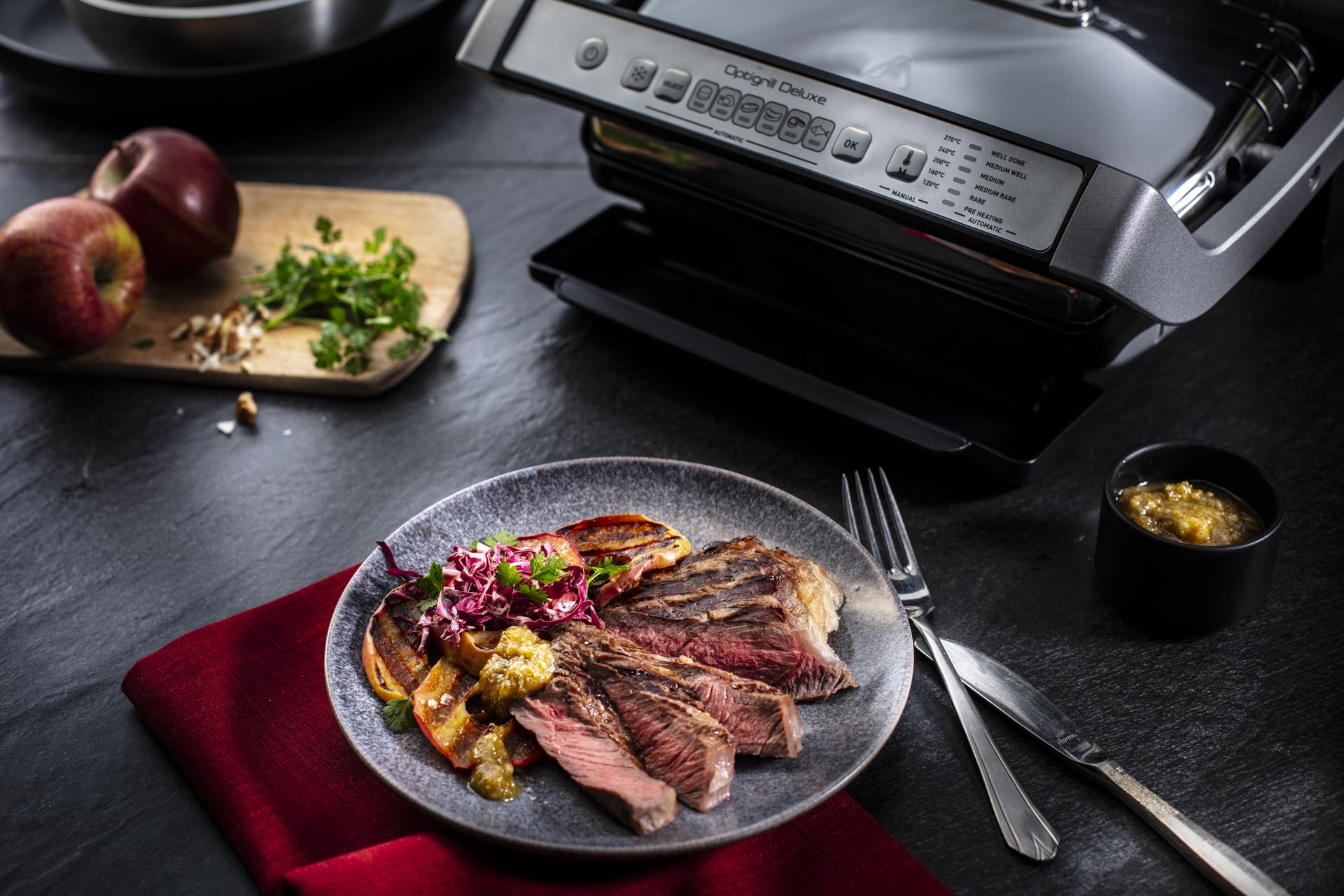 Rumpsteak mit gegrilltem Apfel und Nusspesto