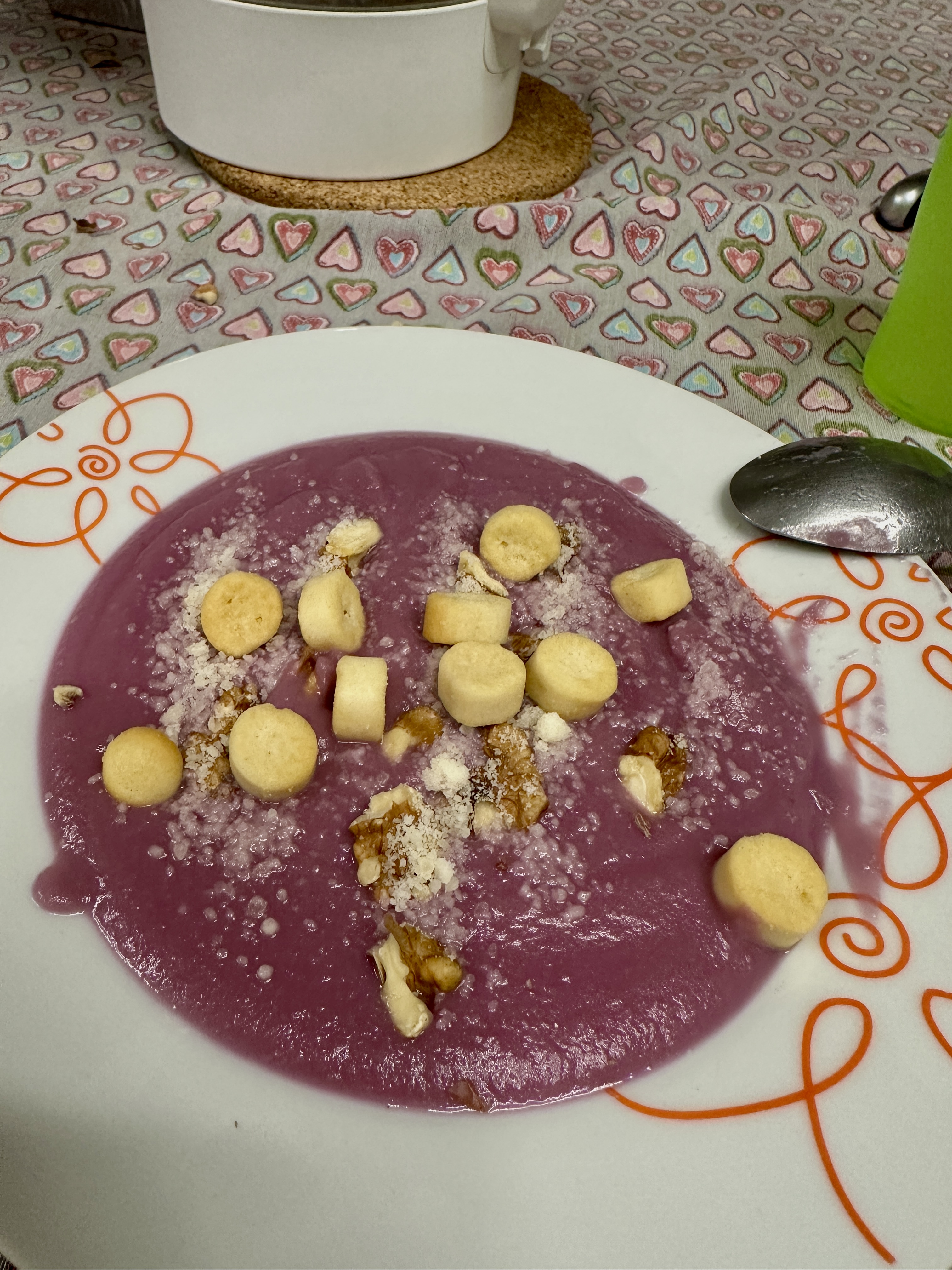Vellutata di cavolo viola e mela