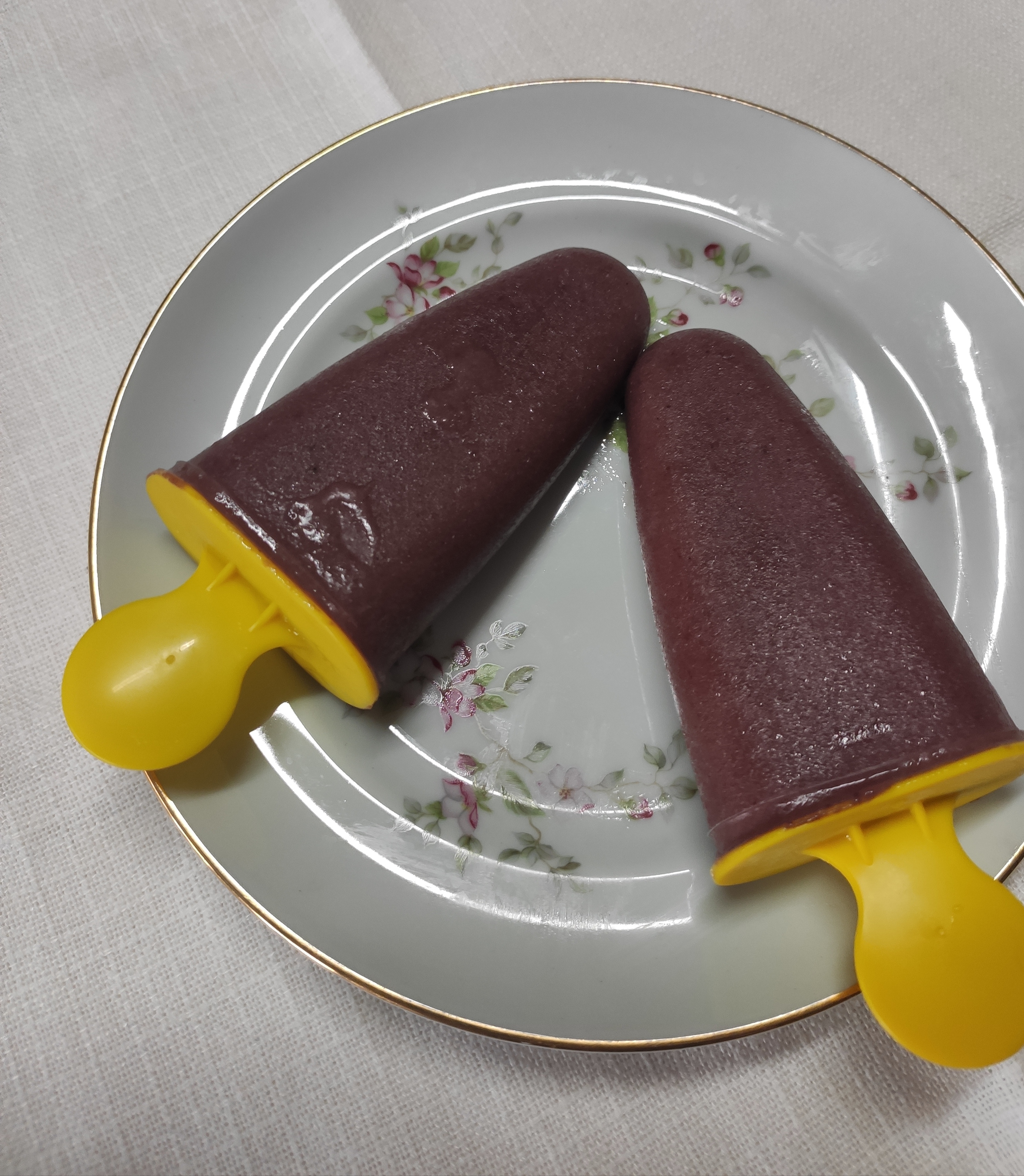Gelados de polpa de fruta e banana