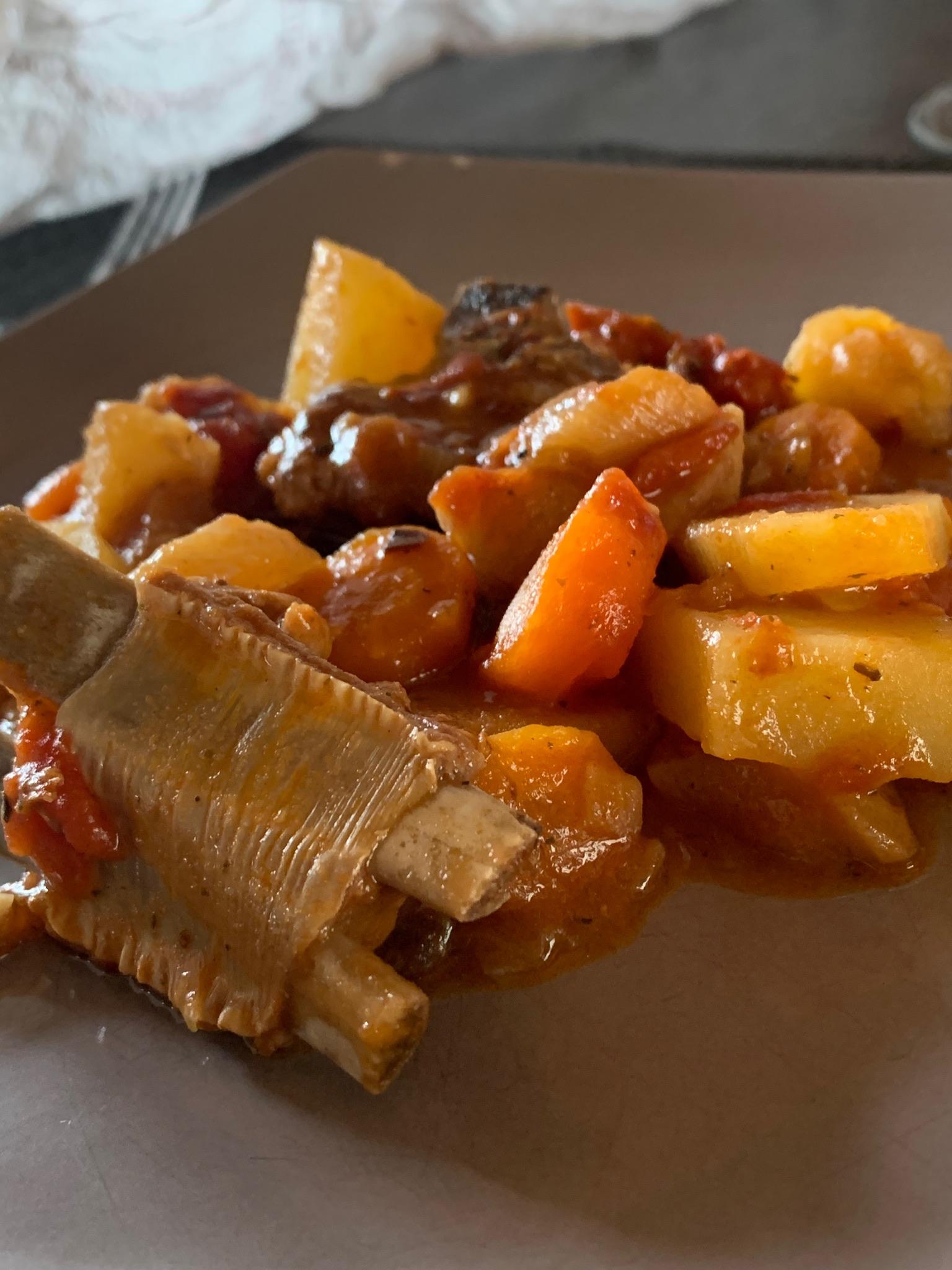 Une souris d'agneau aux mogettes vendéennes Une souris d'agneau aux mogettes vendéennes