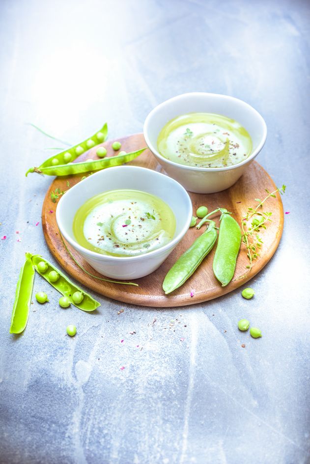 Crema de guisantes con espuma de tomillo