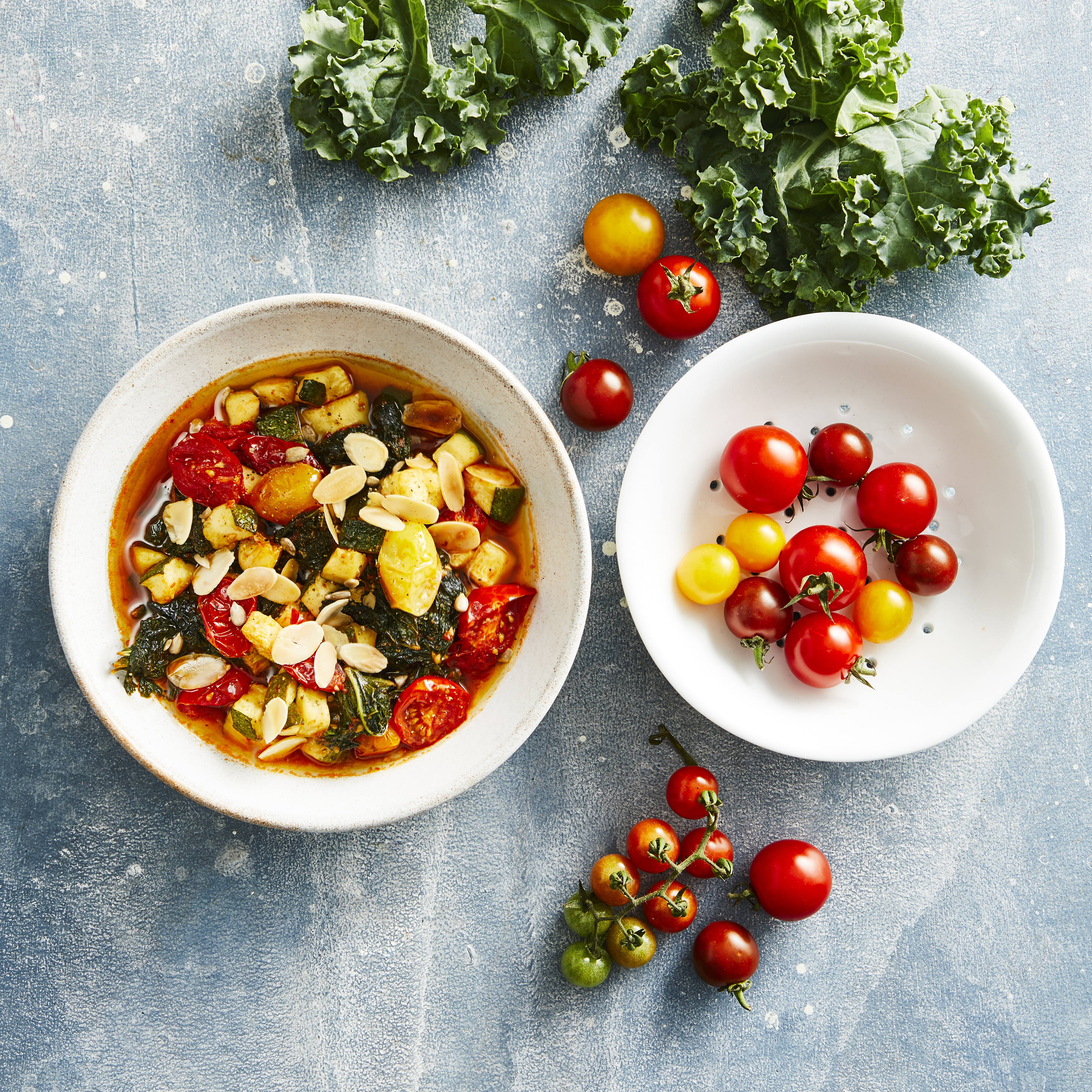 Gedünsteter Grünkohl mit Cherry Tomaten und Mandeln