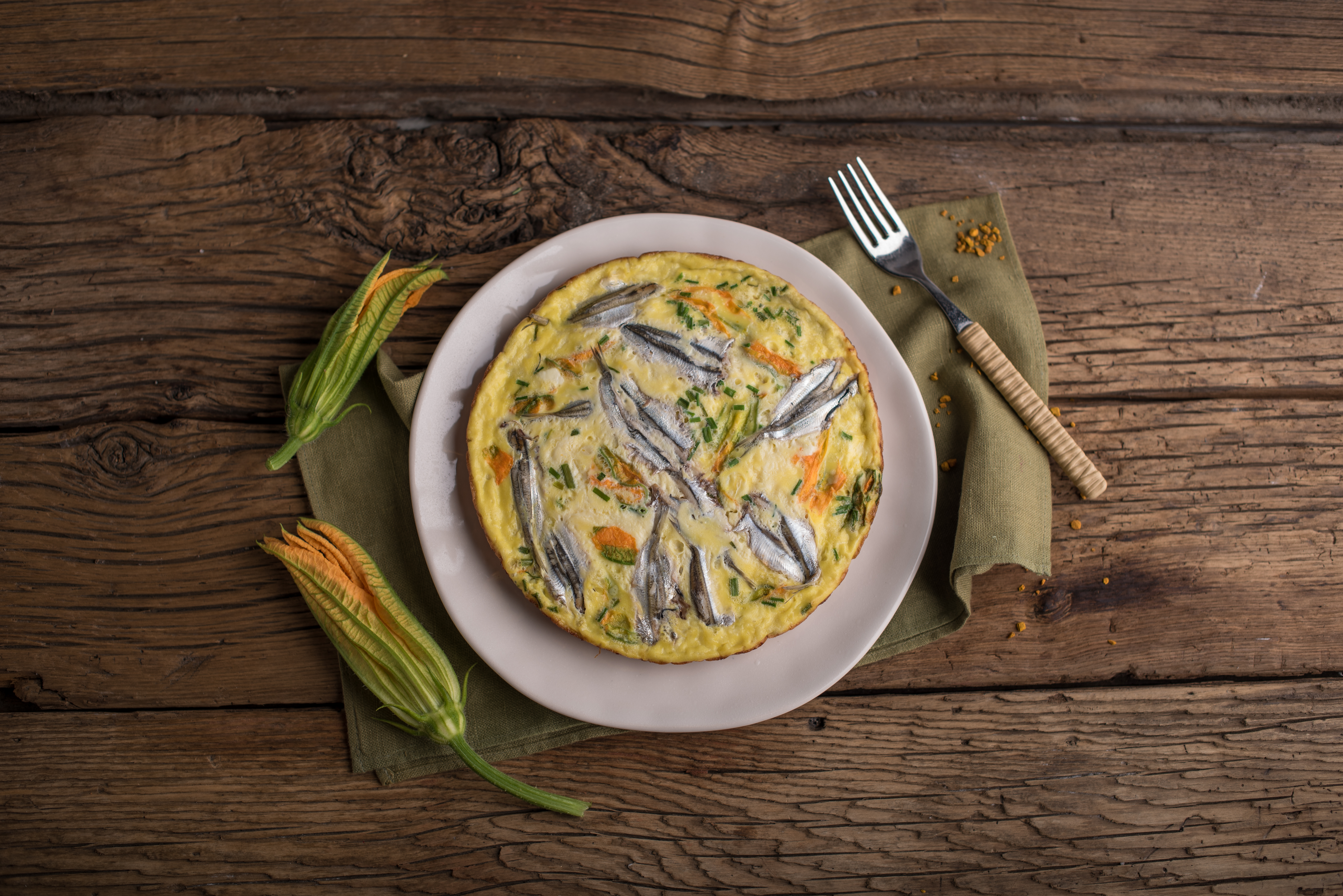 Frittata alici ricotta fiori zucchina