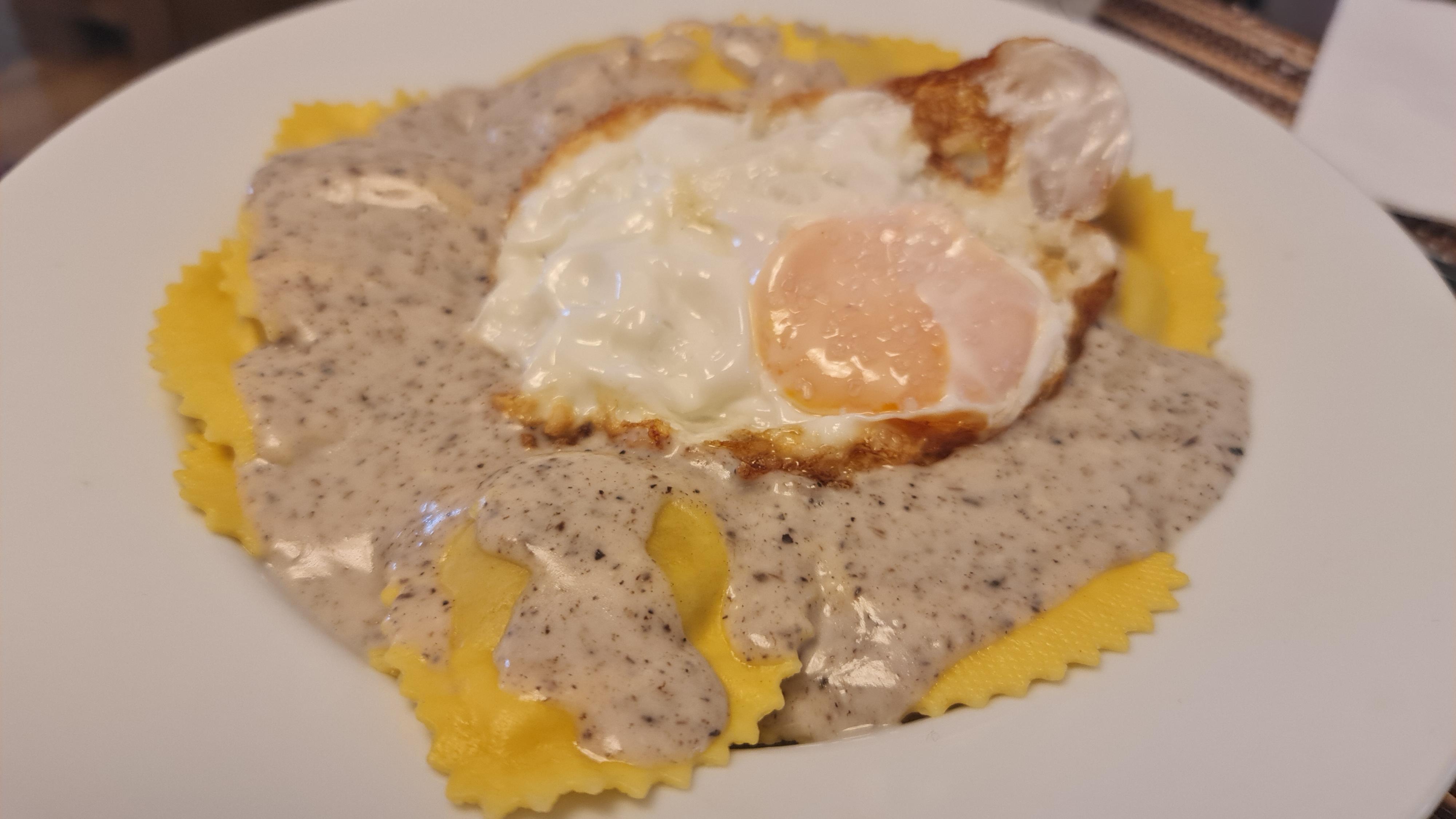 Pasta fresca con tartufo e funghi (trufa y setas)