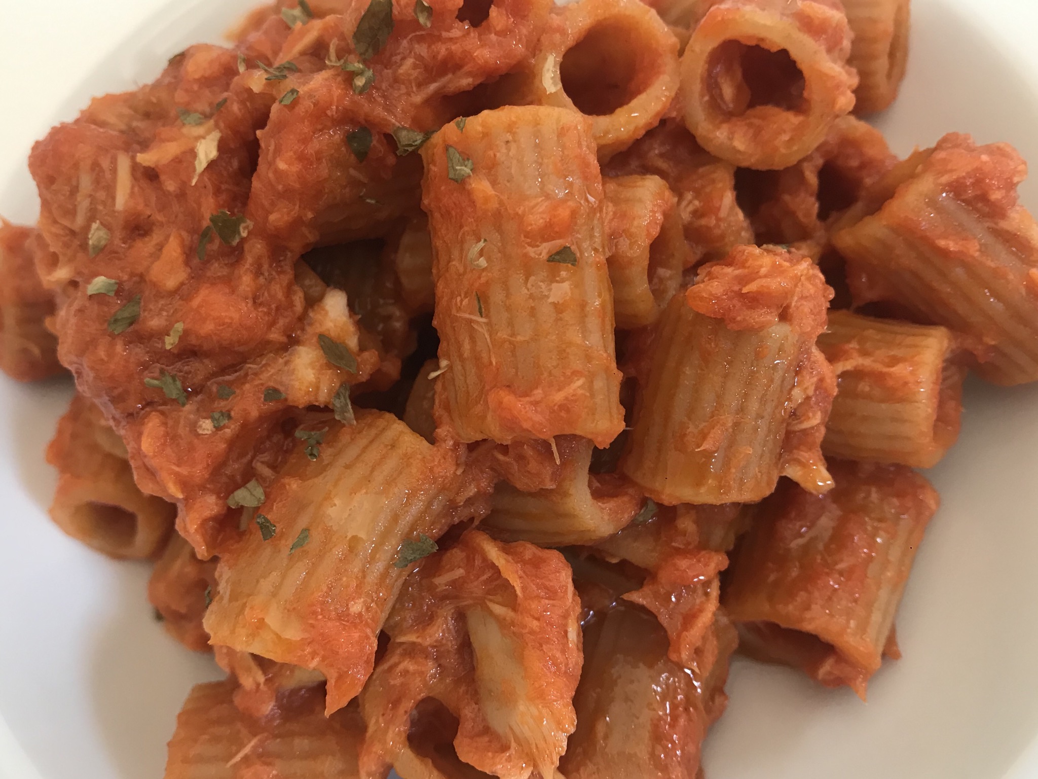 PASTA INTEGRALE CON TONNO