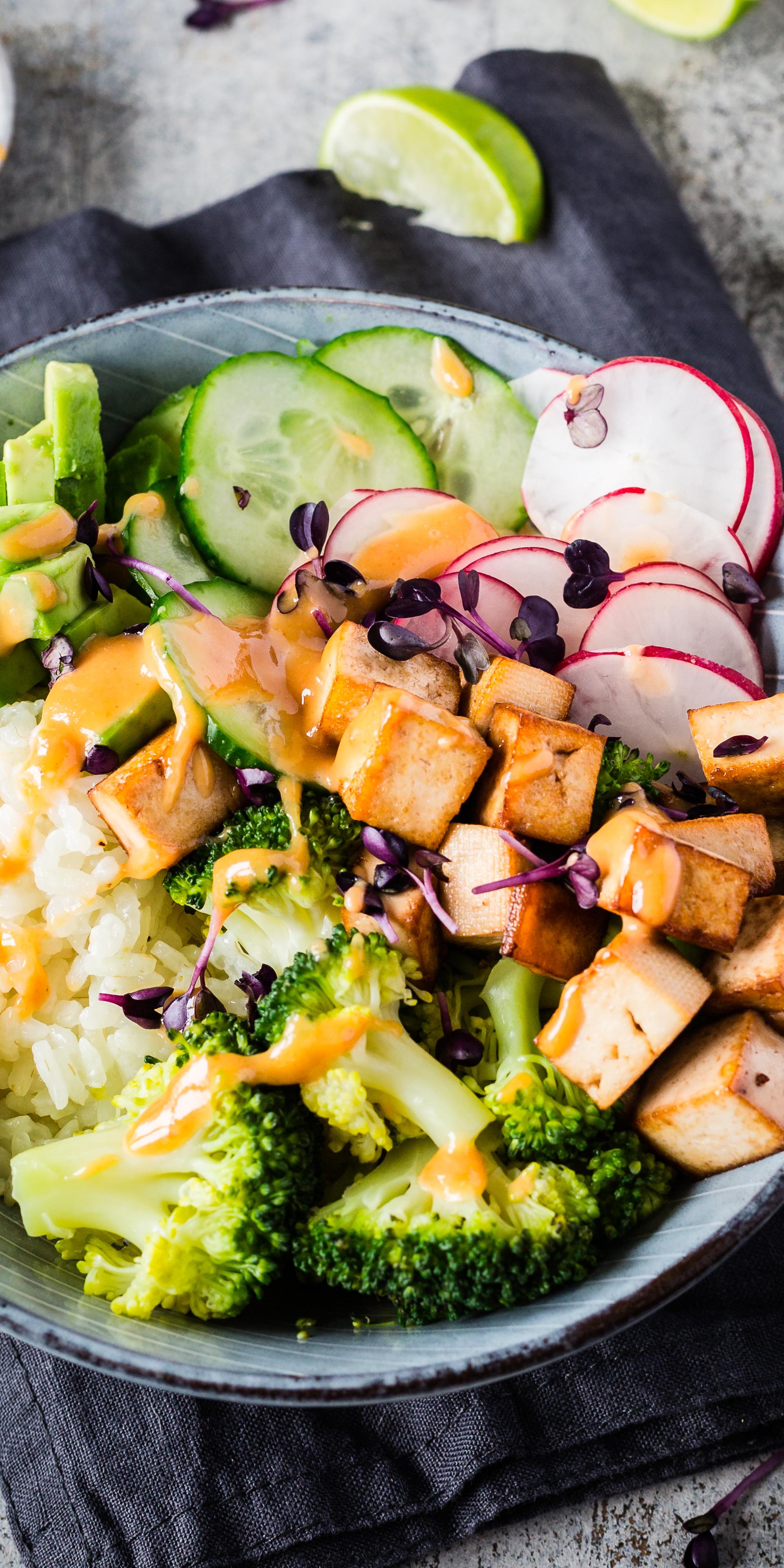 Vegetarische Poke Bowl mit Tofu - Rezepte Prep & Cook | Krups