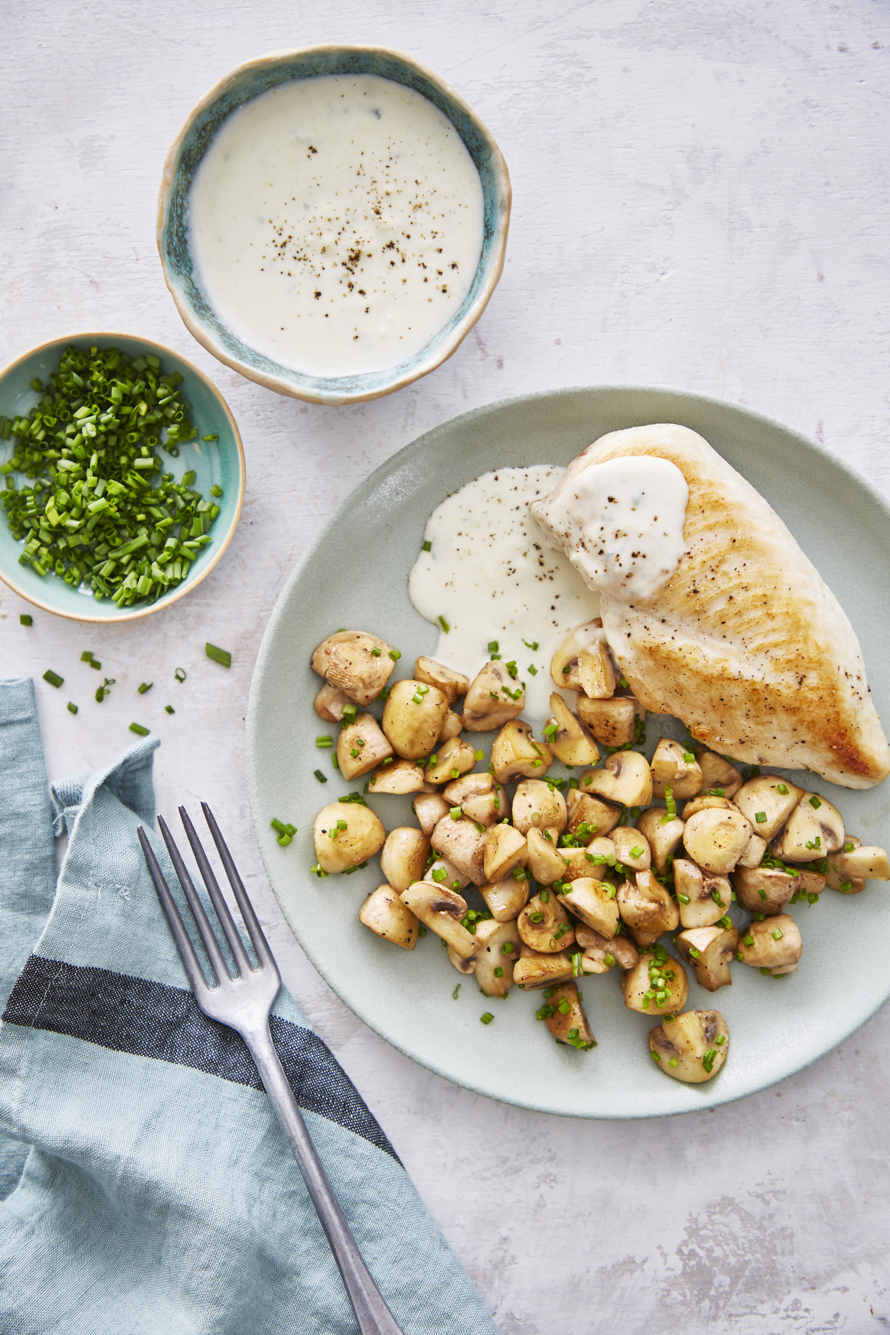 Hähnchenfilets mit Champignons und einer Blauschimmelkäsesauce
