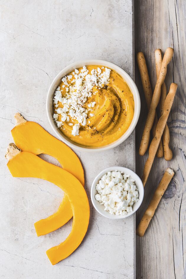 Pompoenhummus met feta