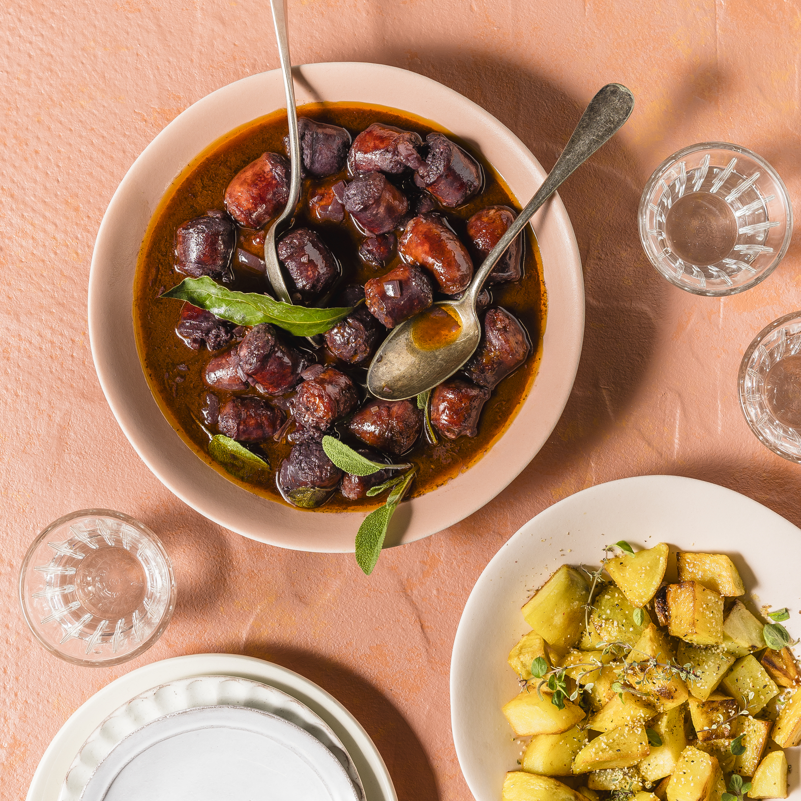 Chorizo en salsa de vino