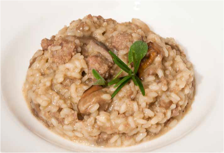 Risotto con la salsiccia e i funghi