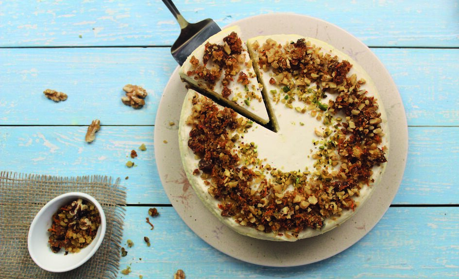 Pastel de leche de almendras y nueces