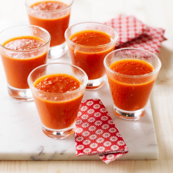 Sopa fría de tomate y piquillo
