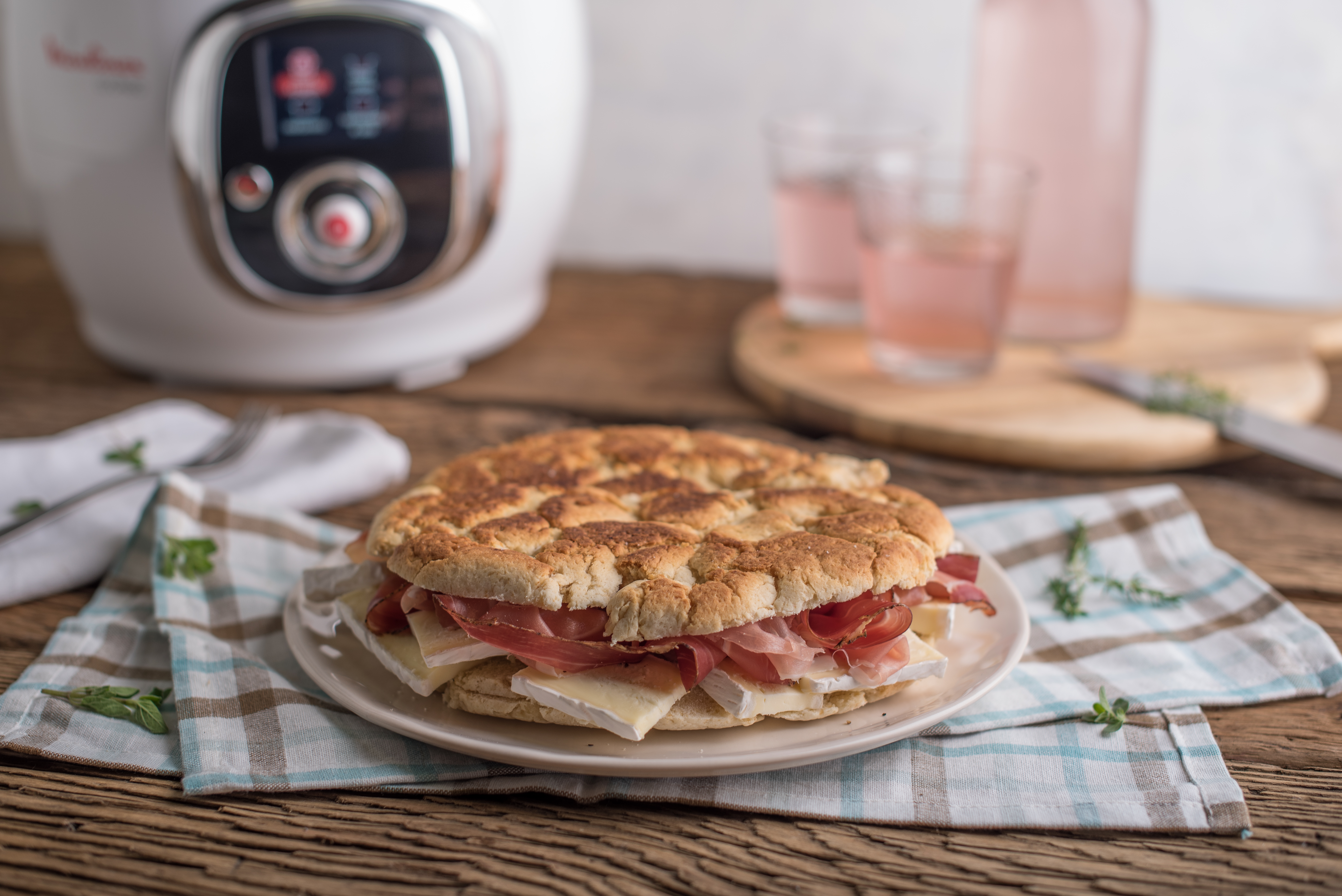 Torta al testo speck e brie