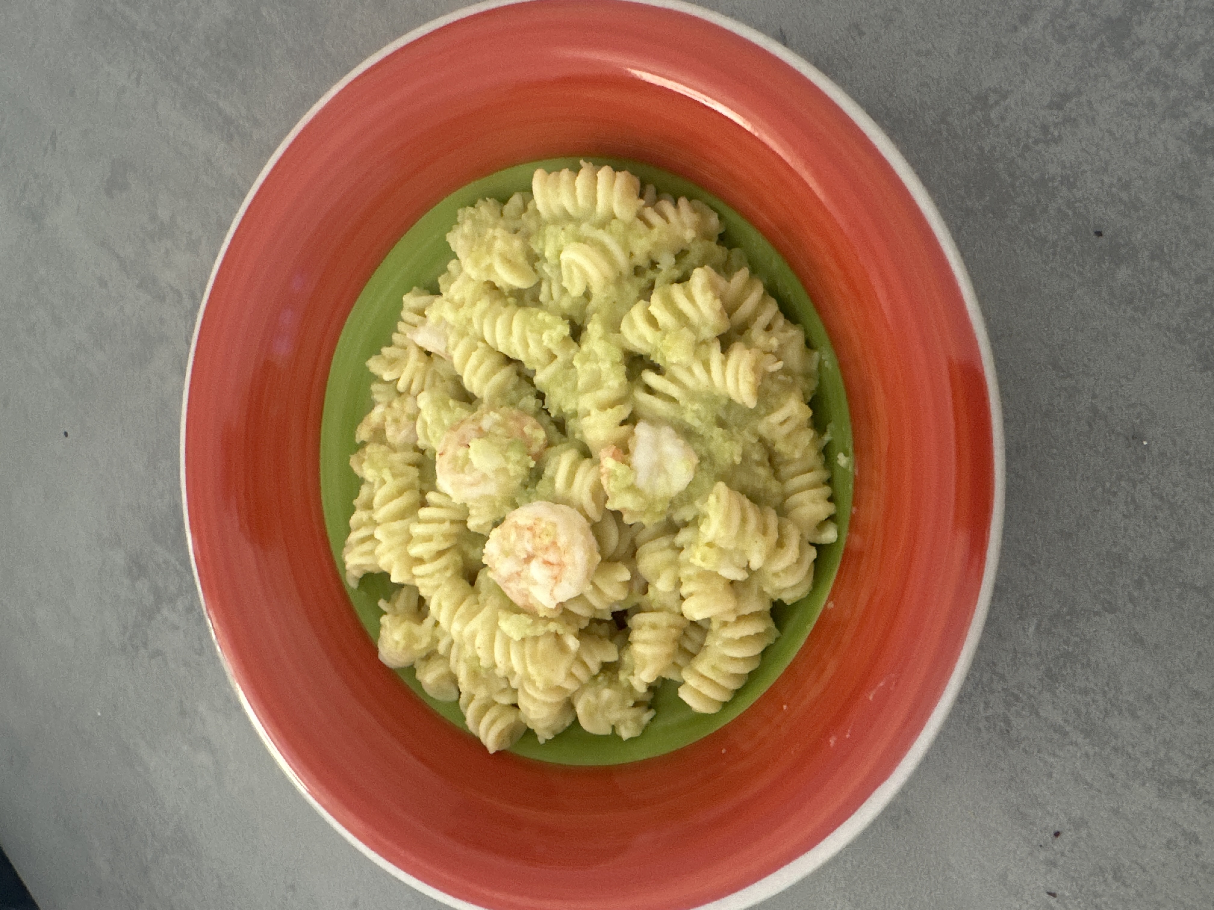Pasta con broccolo romanesco e gamberi