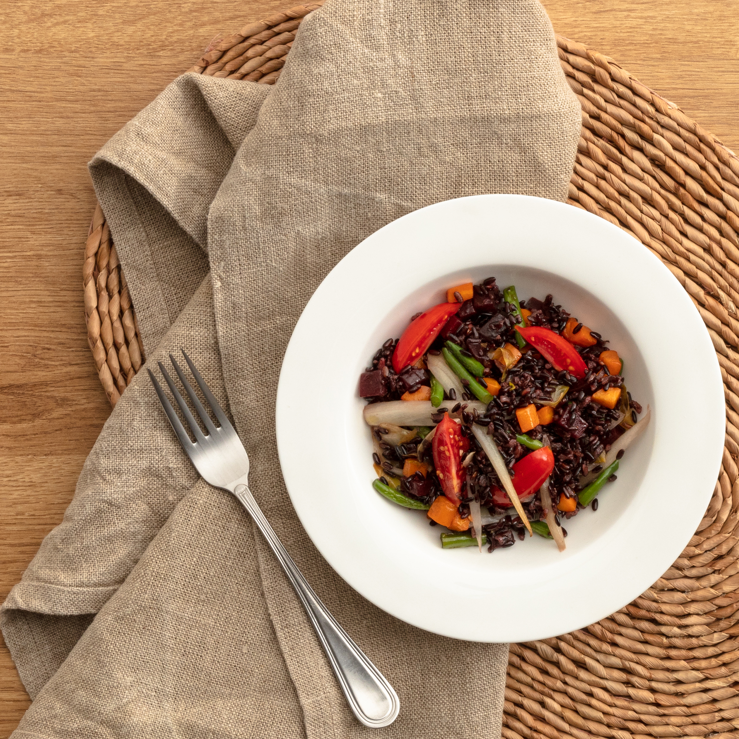 Riso nero e verdure