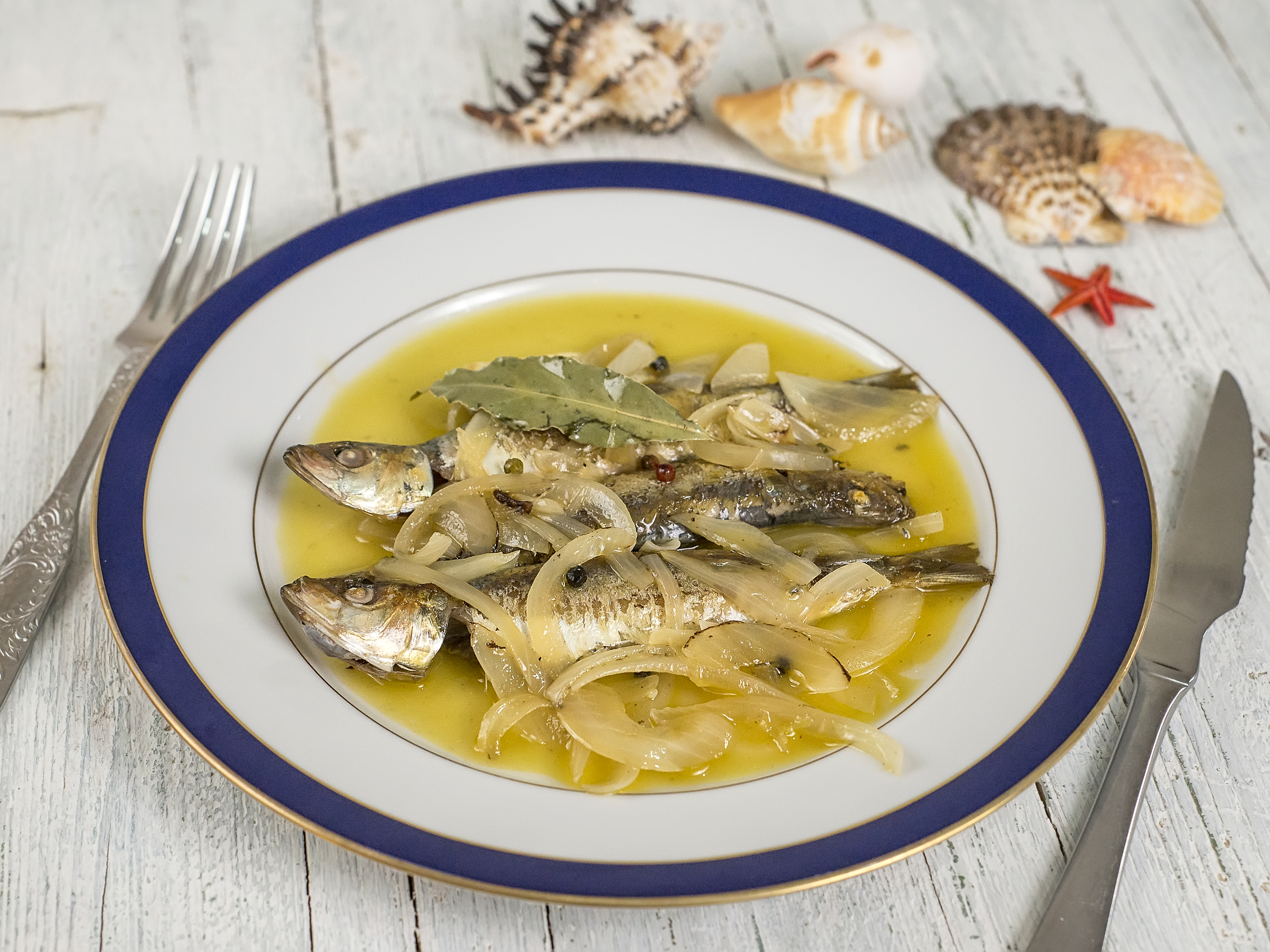 Sardinas en escabeche