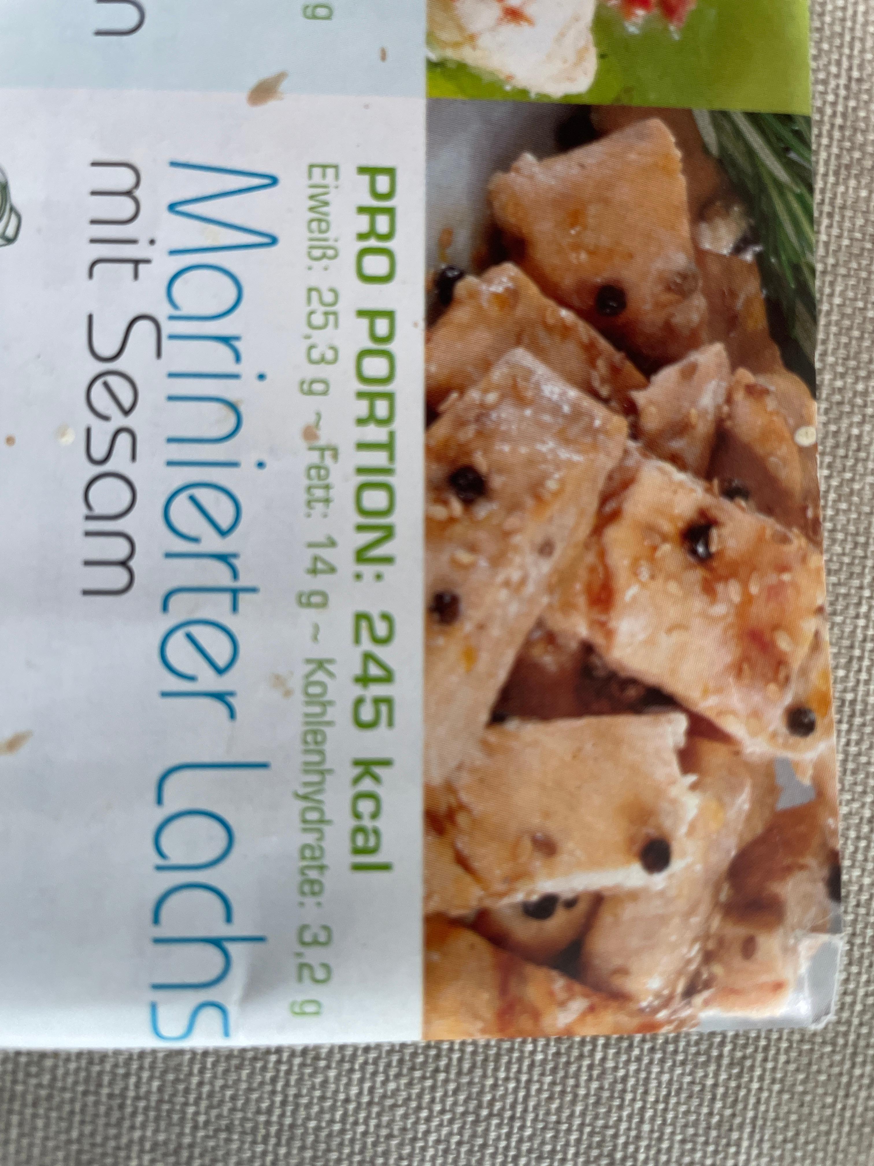 Marinierter Lachs mit Sesam