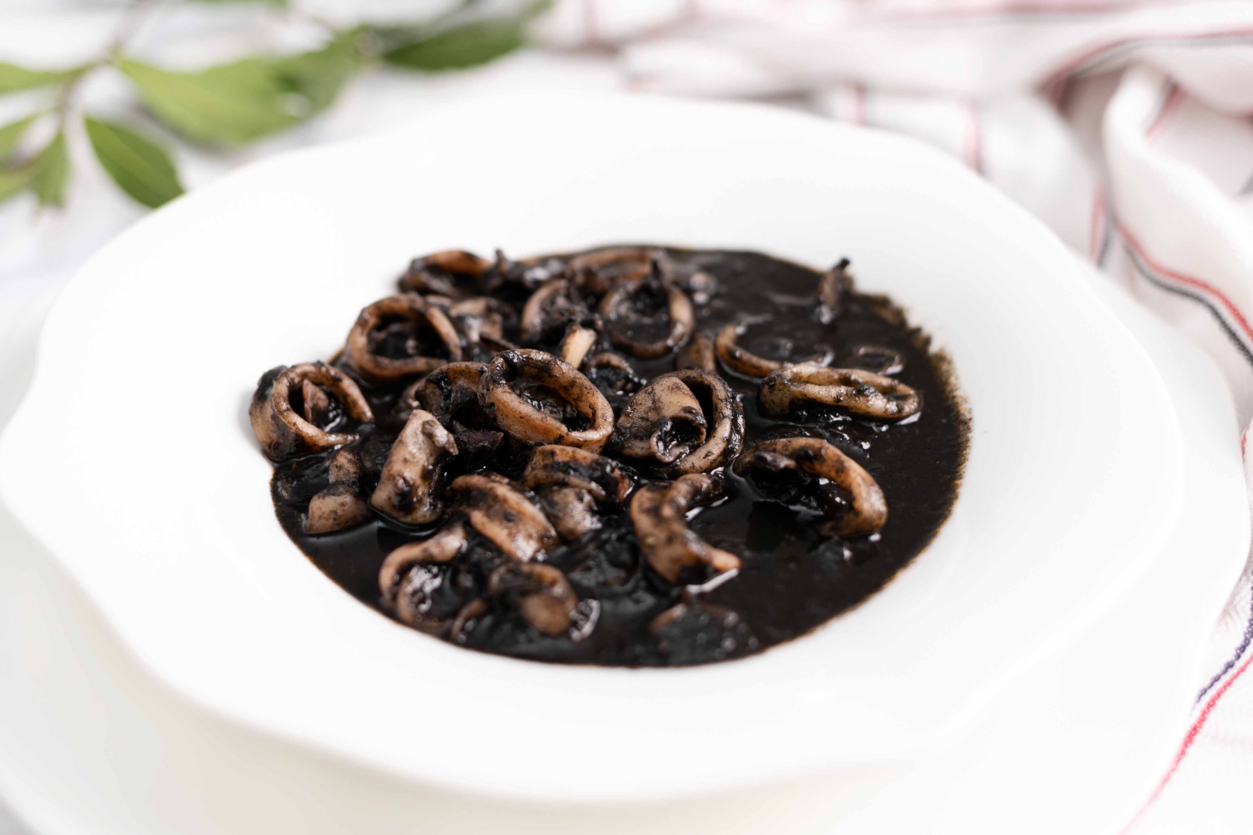Calamares en su tinta